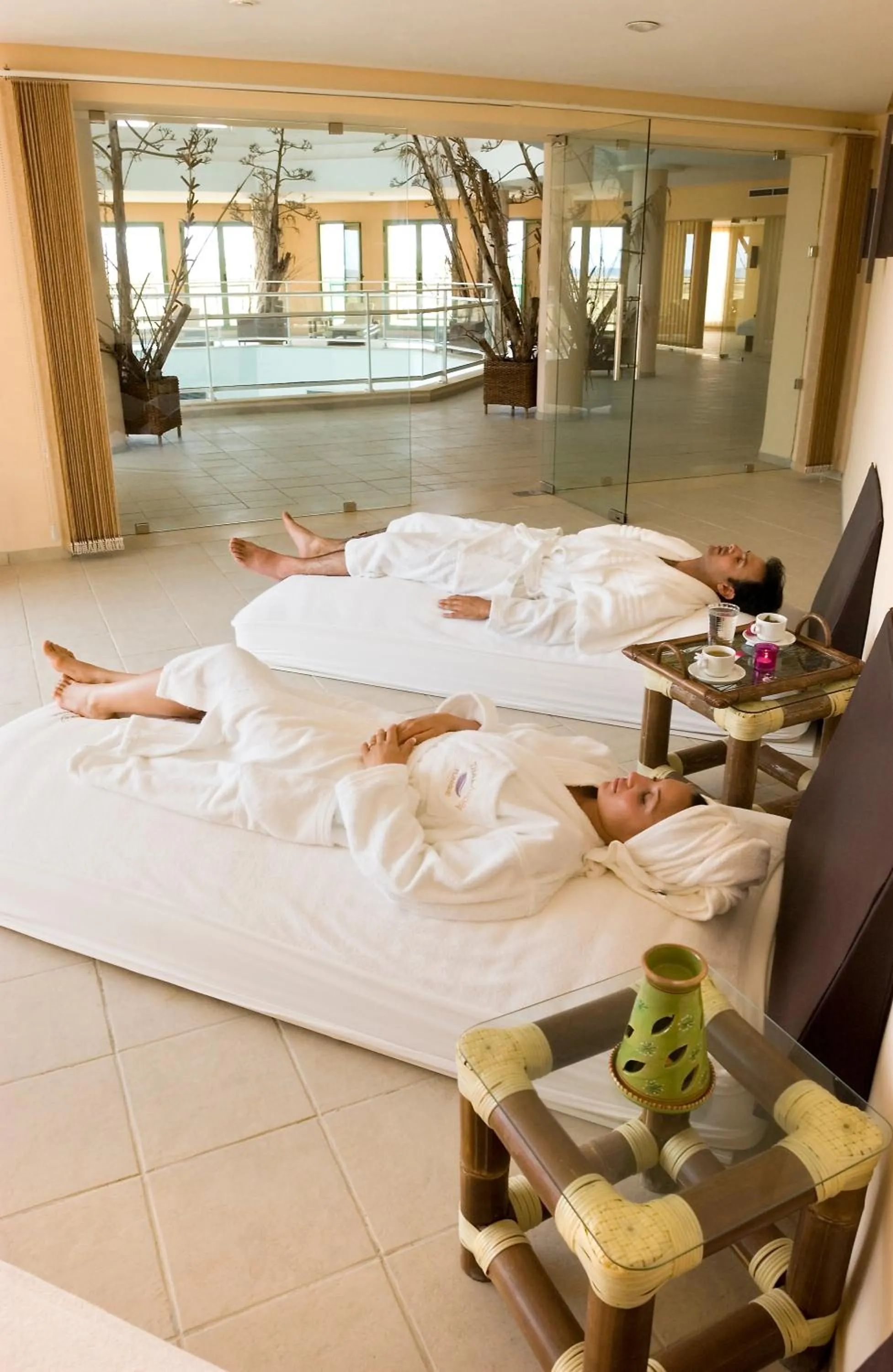 People in Alhambra Thalasso