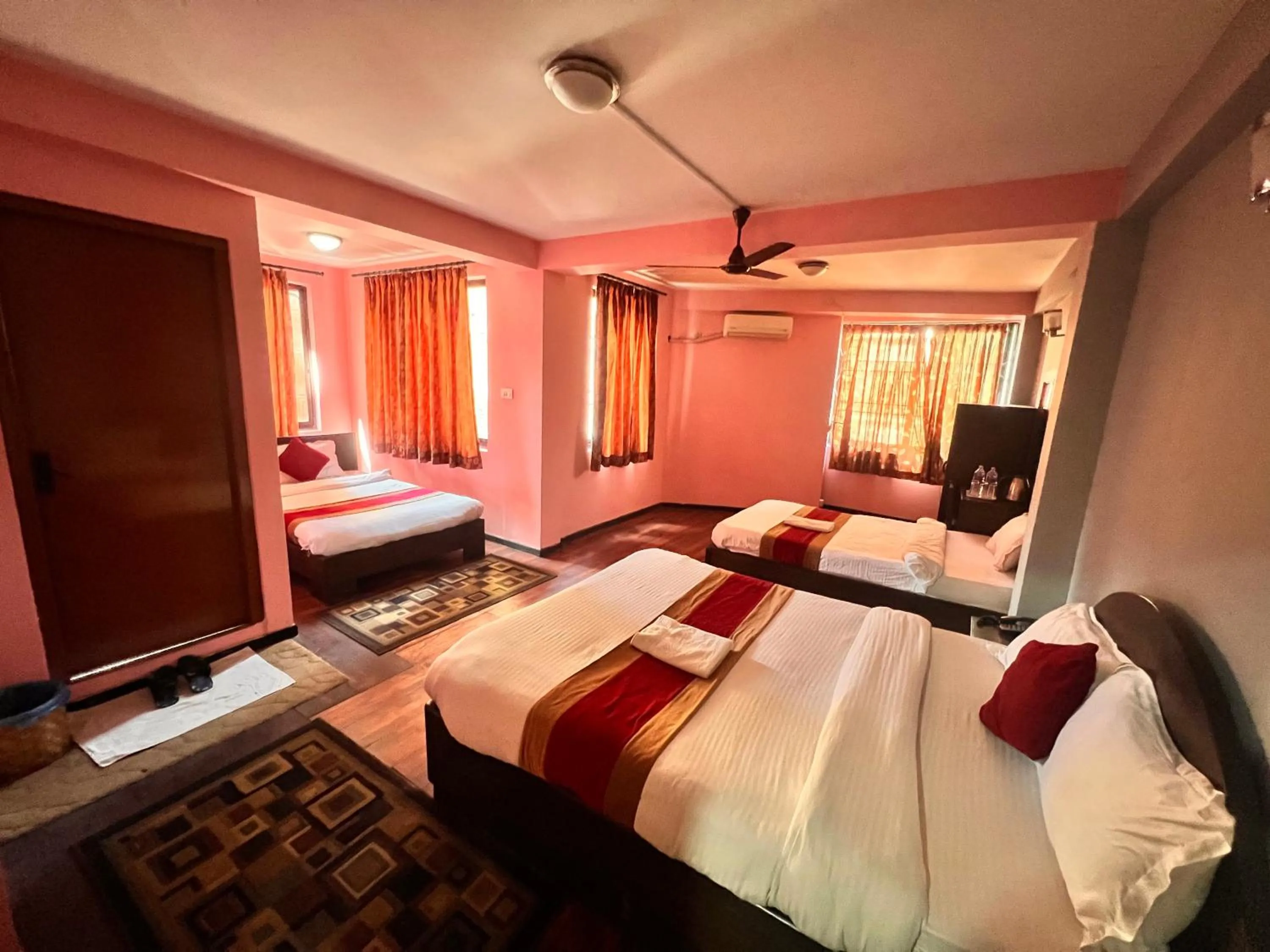 Toilet, Bed in Hotel Family Home