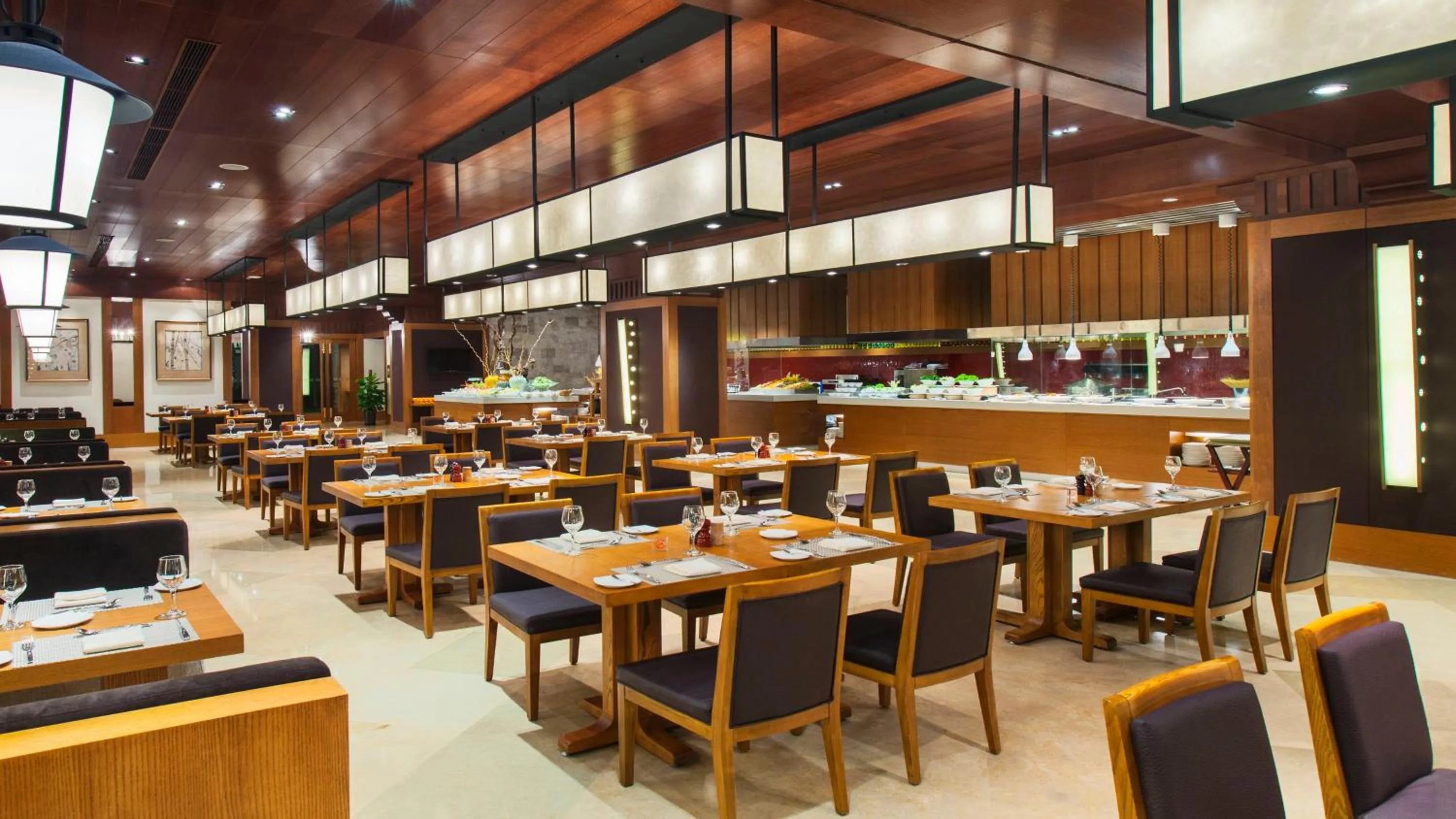 Restaurant/places to eat in Wanda Jin Suites Changbaishan