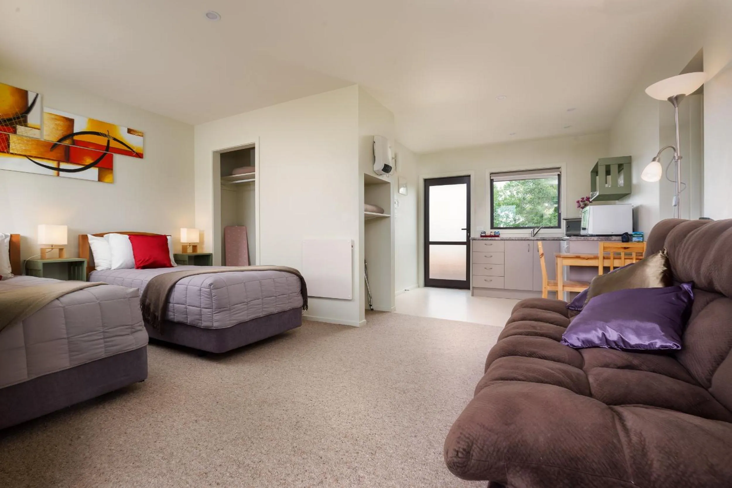 Photo of the whole room, Bed in Longbourne Lodge Motel Mosgiel