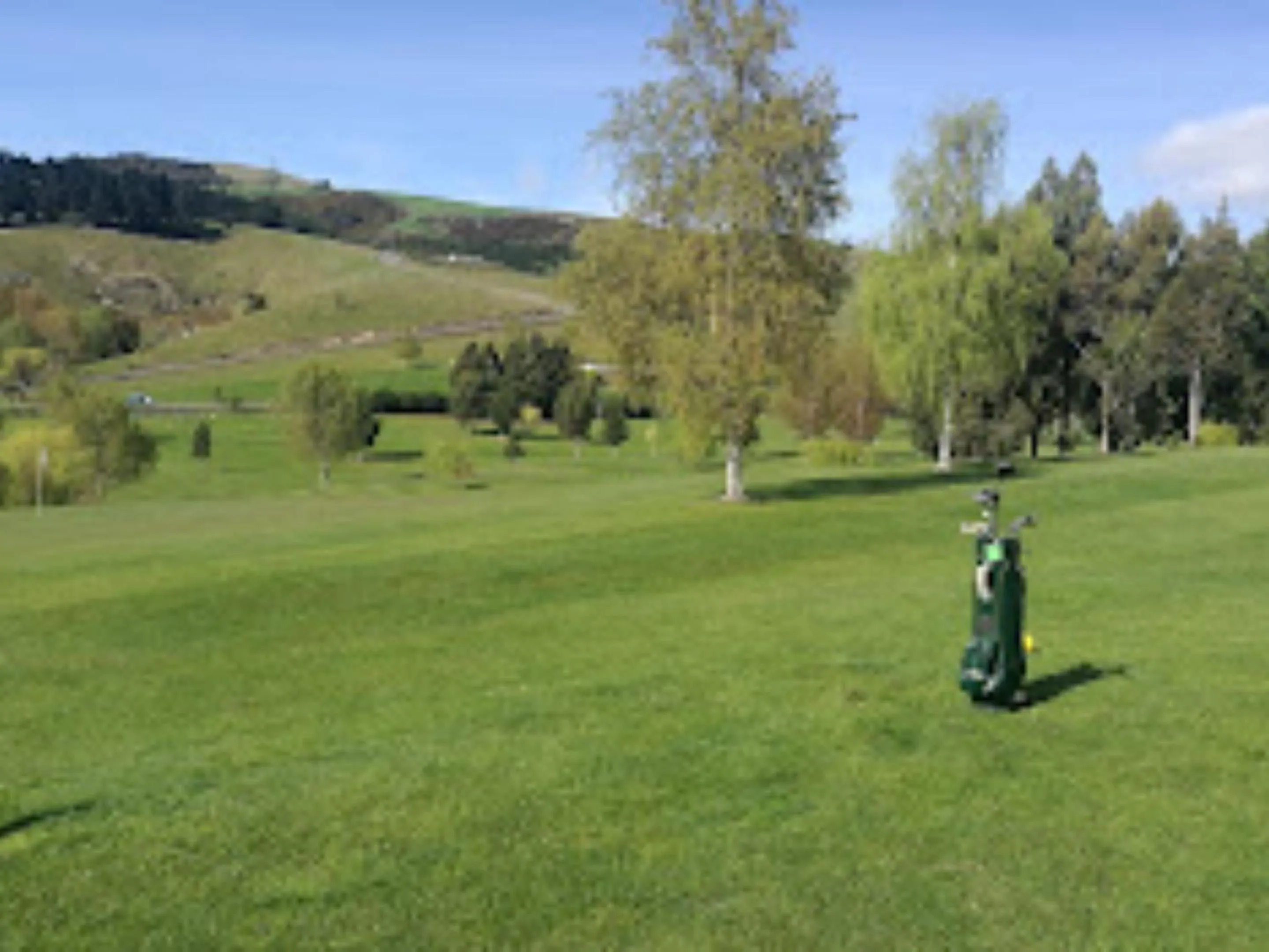 Golfcourse in Longbourne Lodge Motel Mosgiel