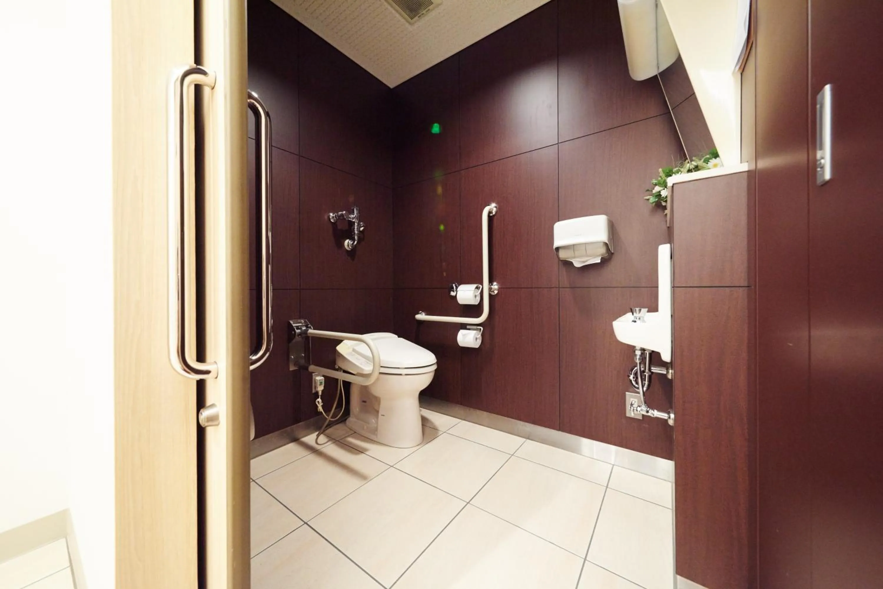 Bathroom in Super Hotel Midosujisen Esaka