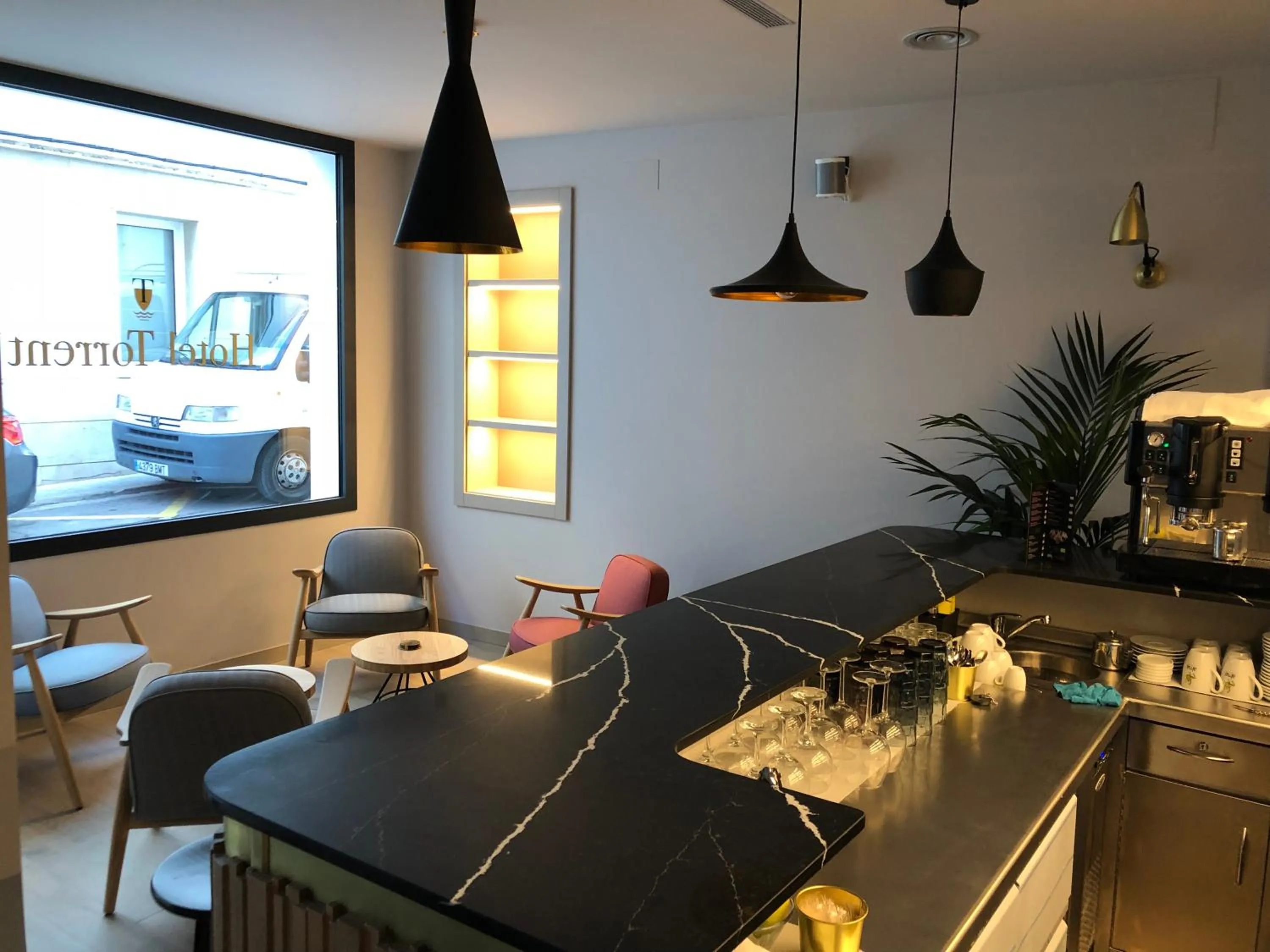 Communal lounge/ TV room in HOTEL TORRENT