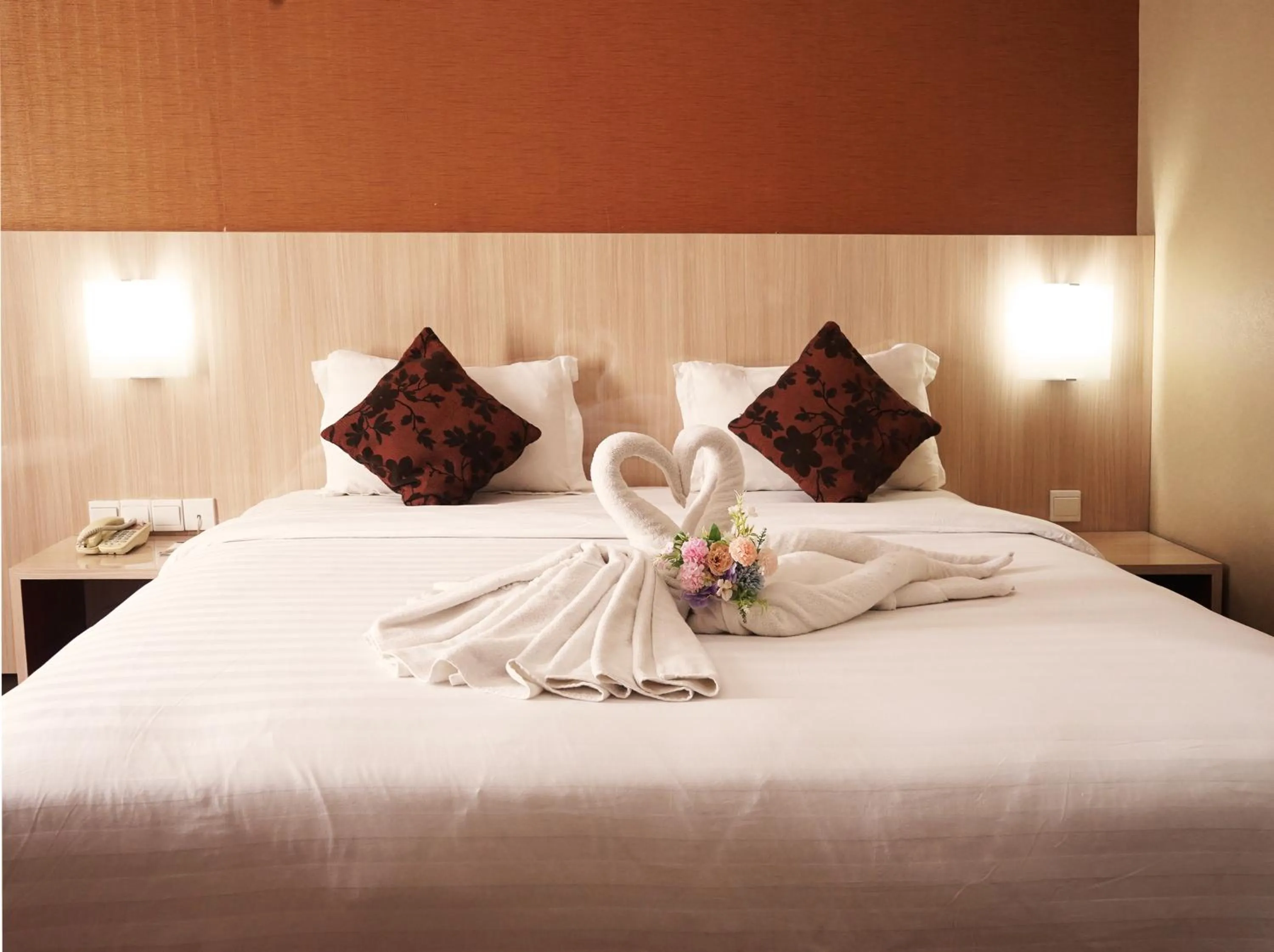 Bedroom, Bed in Grand Hatika Hotel