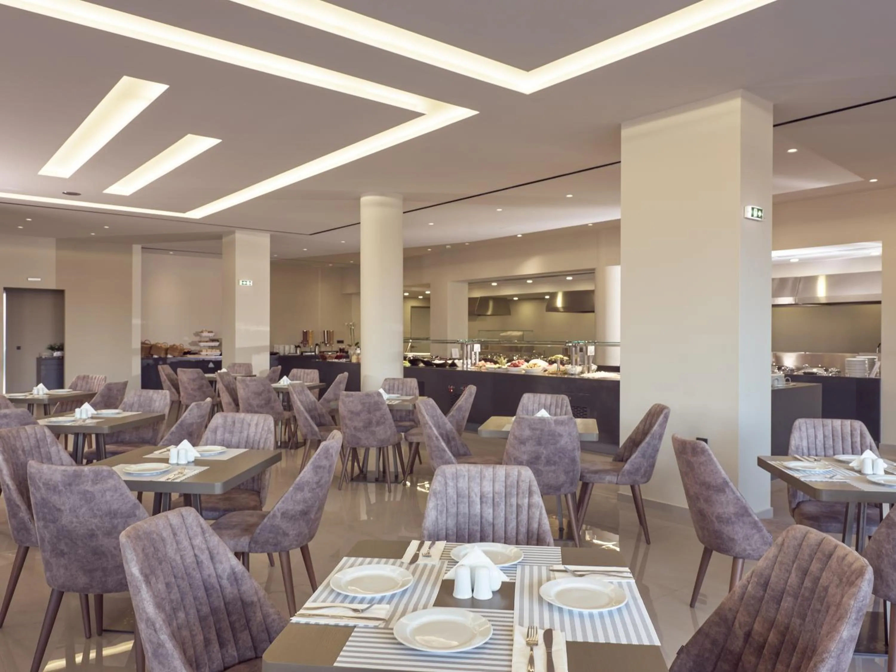 Restaurant/places to eat in Zante Sun Resort