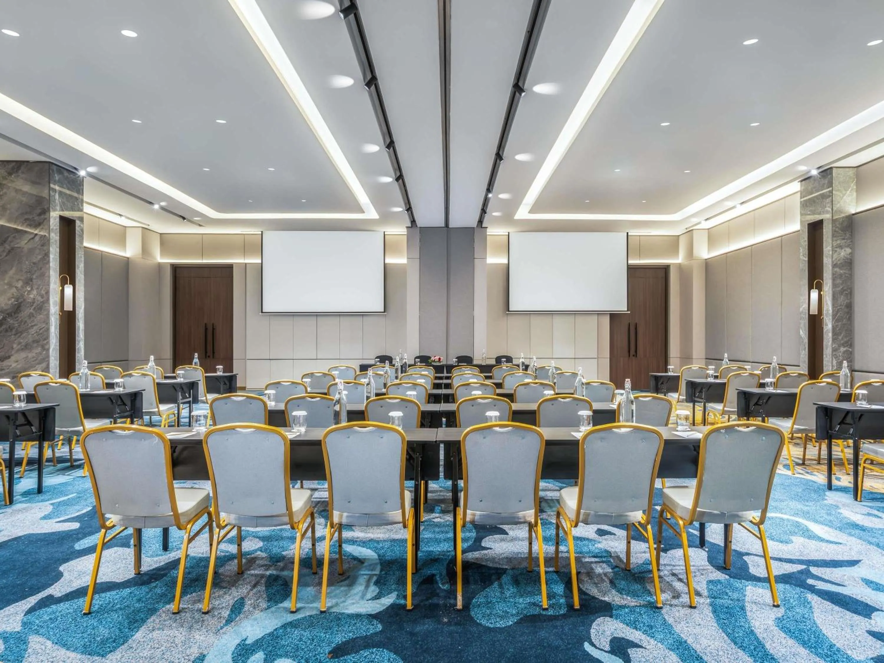 Meeting/conference room in Novotel Pontianak Convention Centre