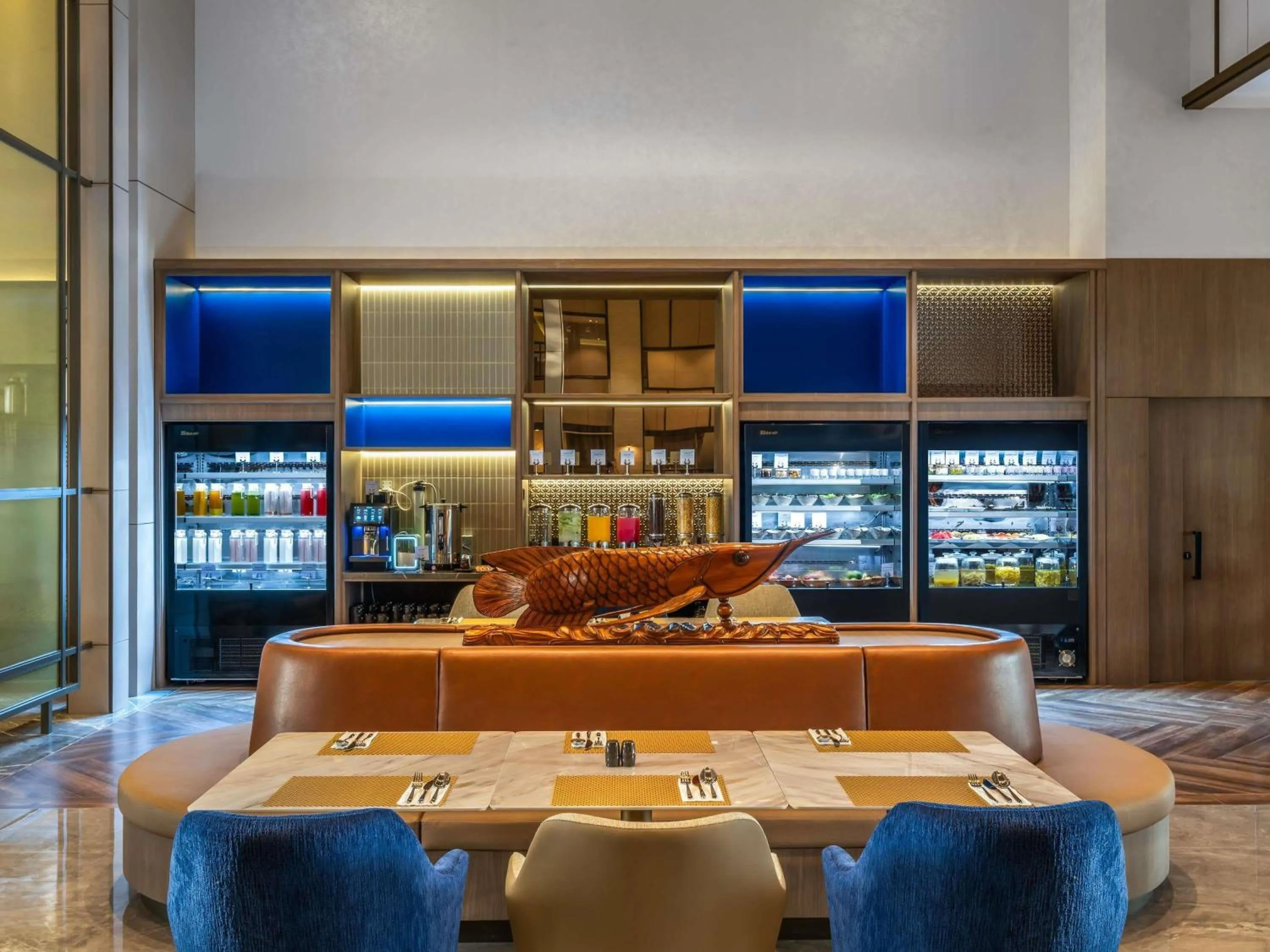 Restaurant/places to eat in Novotel Pontianak Convention Centre