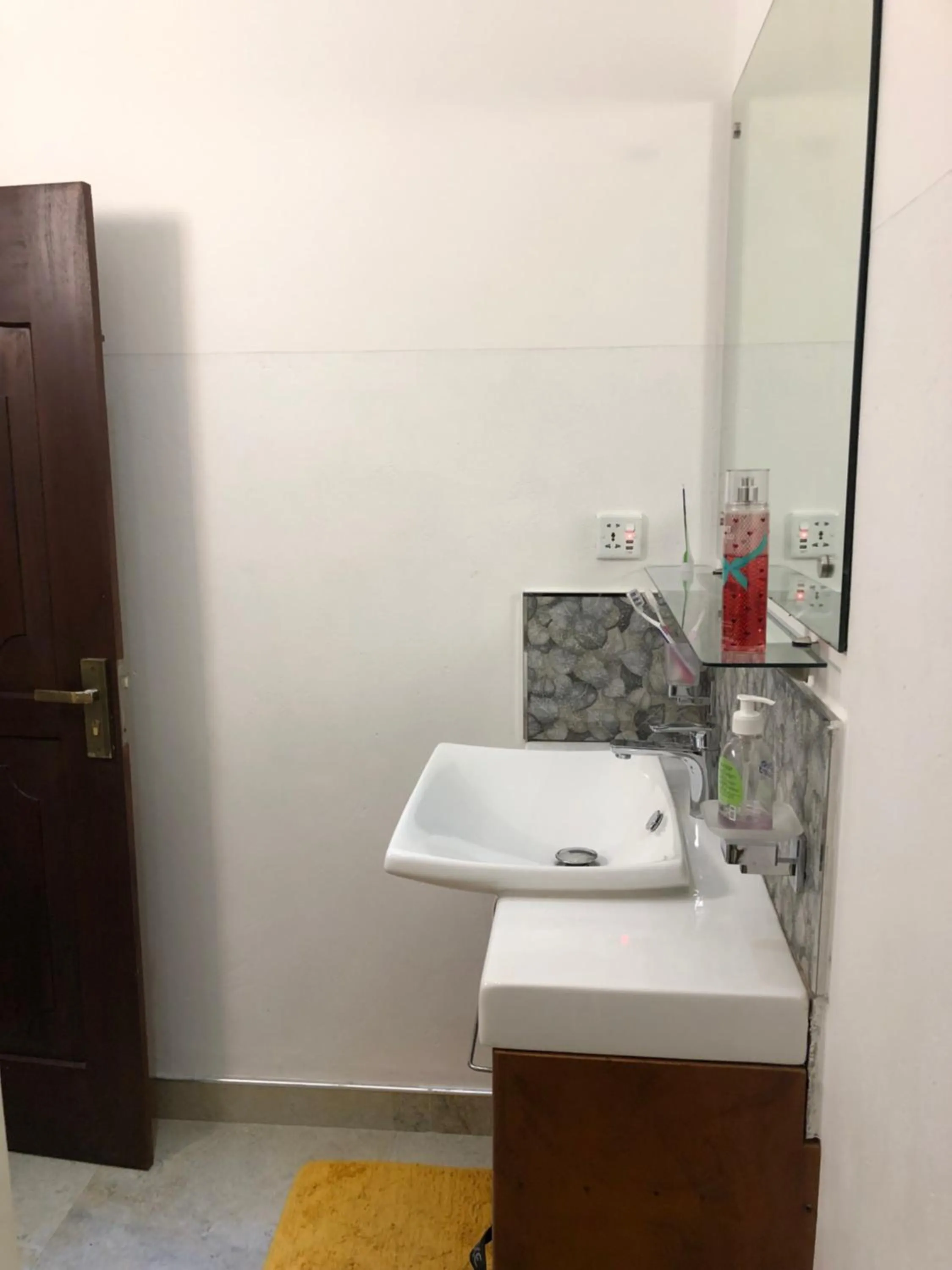 Bathroom in SRI LANKAN VILLA