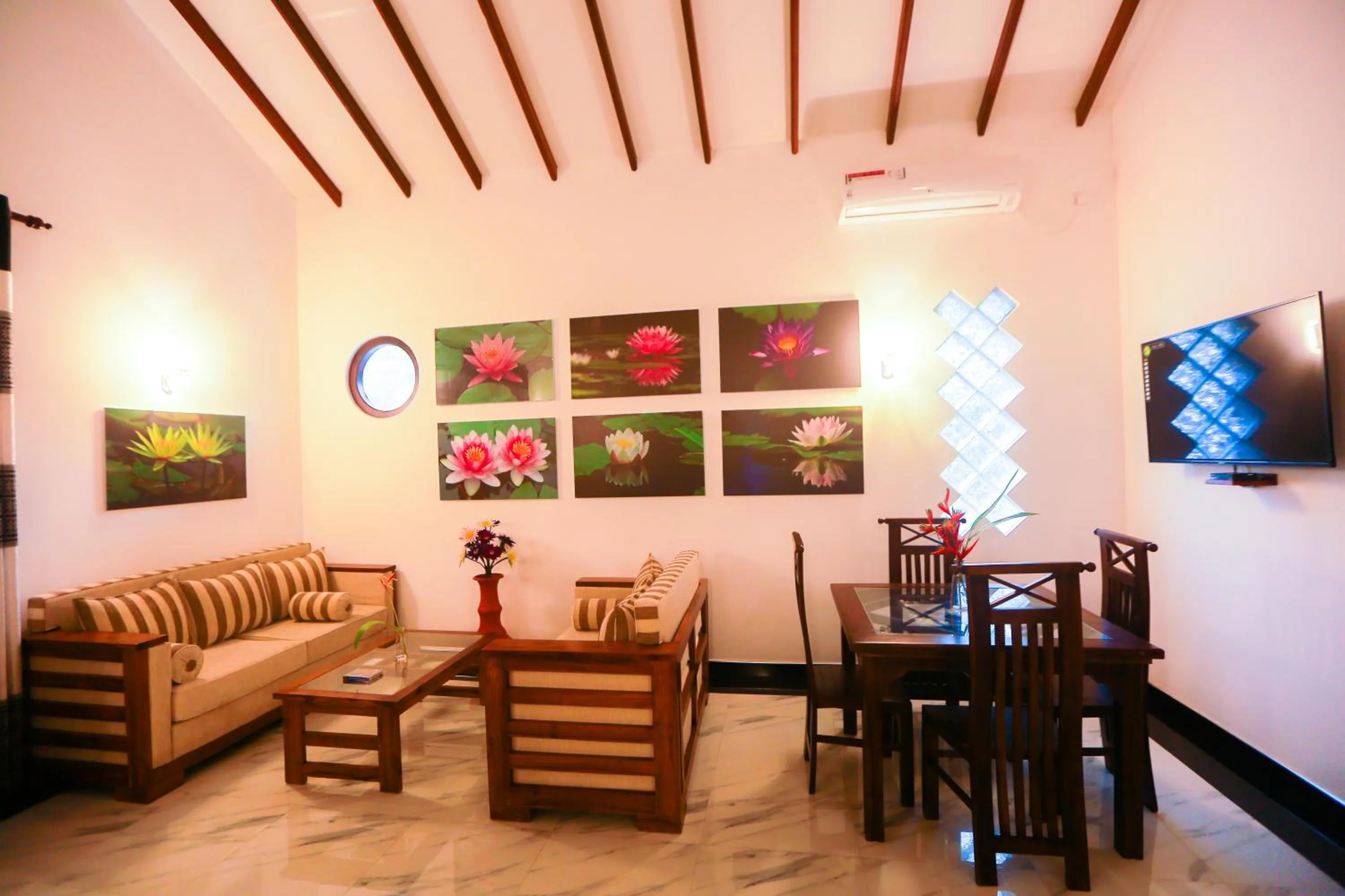 Seating area in SRI LANKAN VILLA