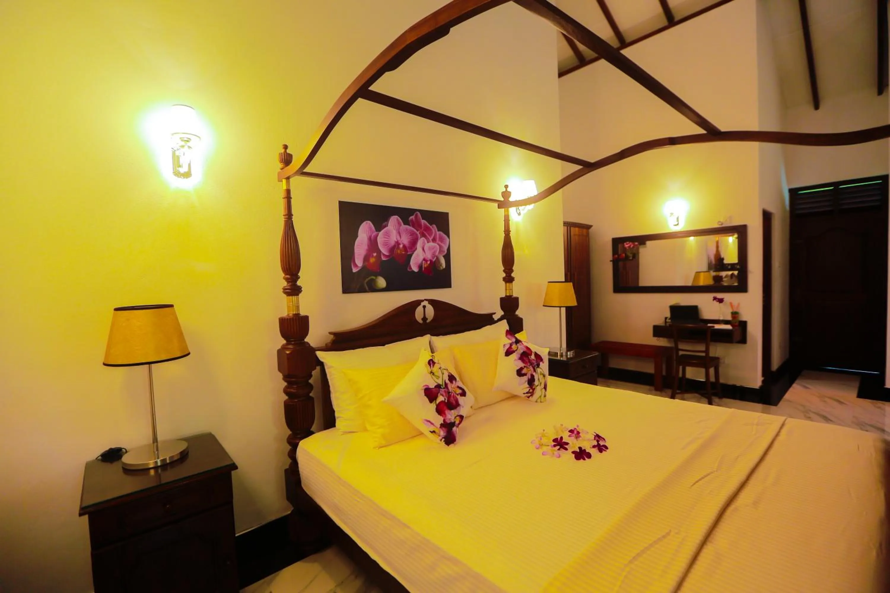 Bed in SRI LANKAN VILLA