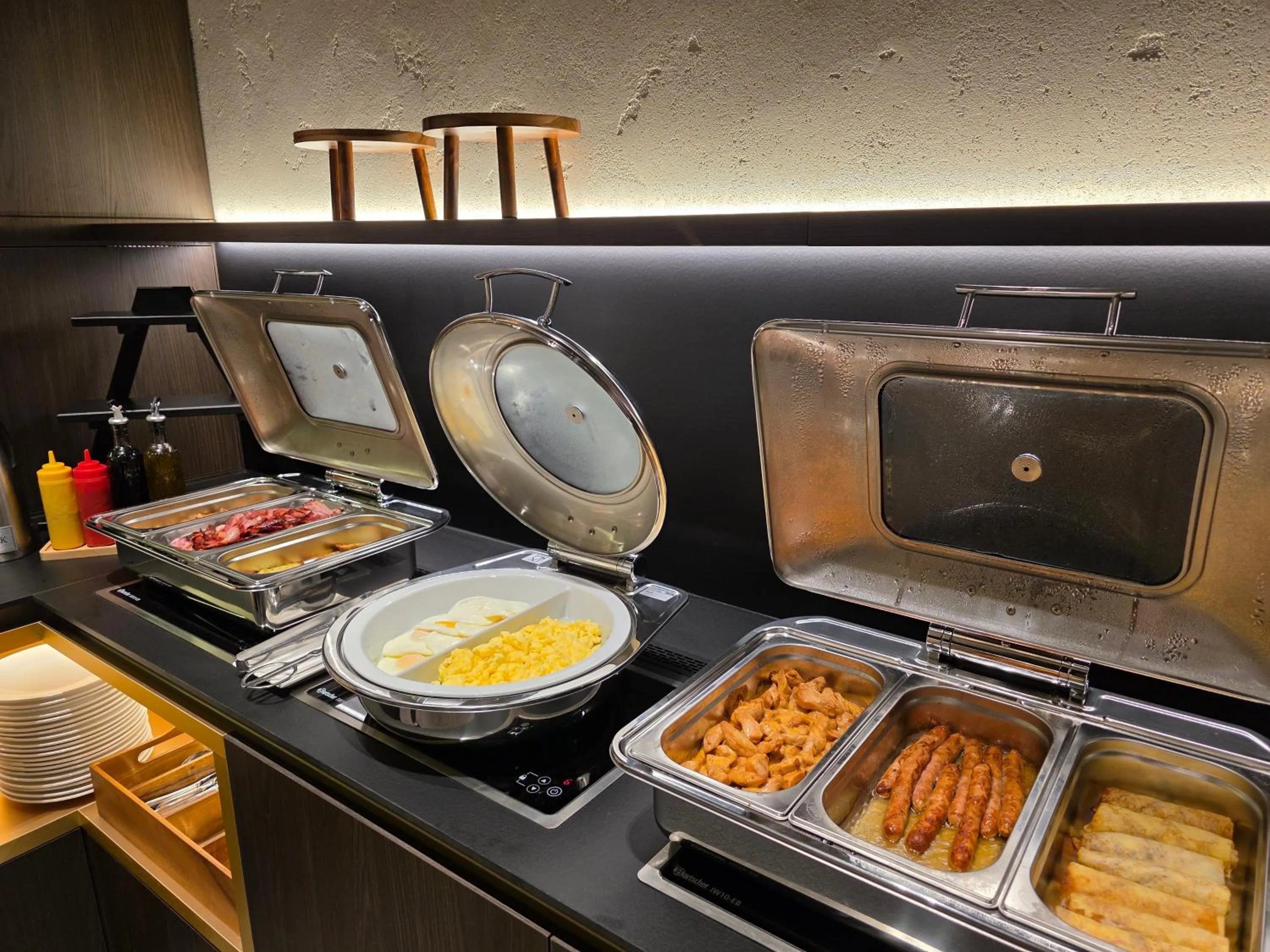 Breakfast in Regency Hotel