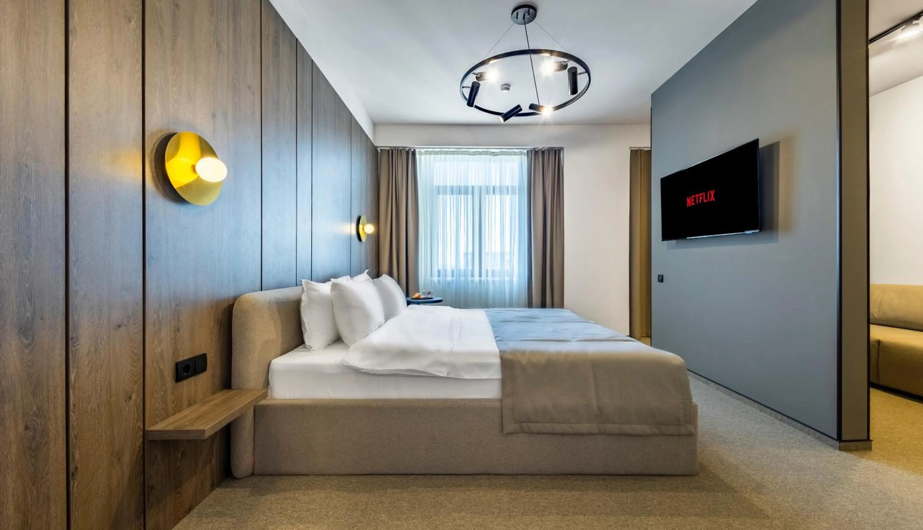 Bedroom, Bed in Regency Hotel