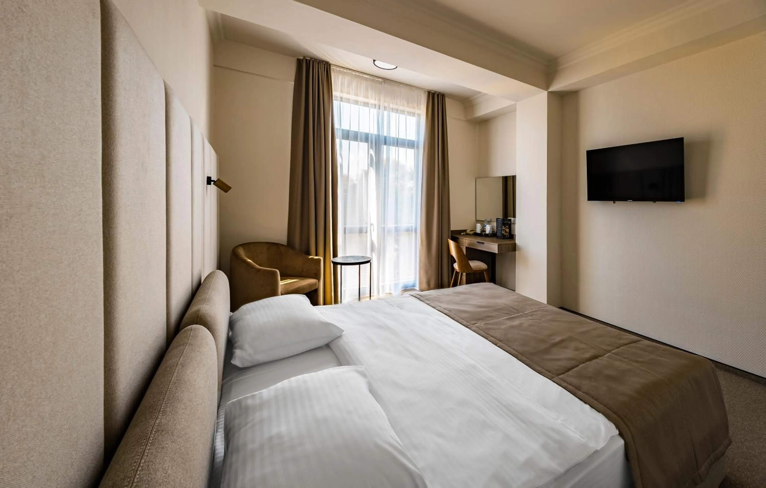 TV and multimedia, Bed in Regency Hotel