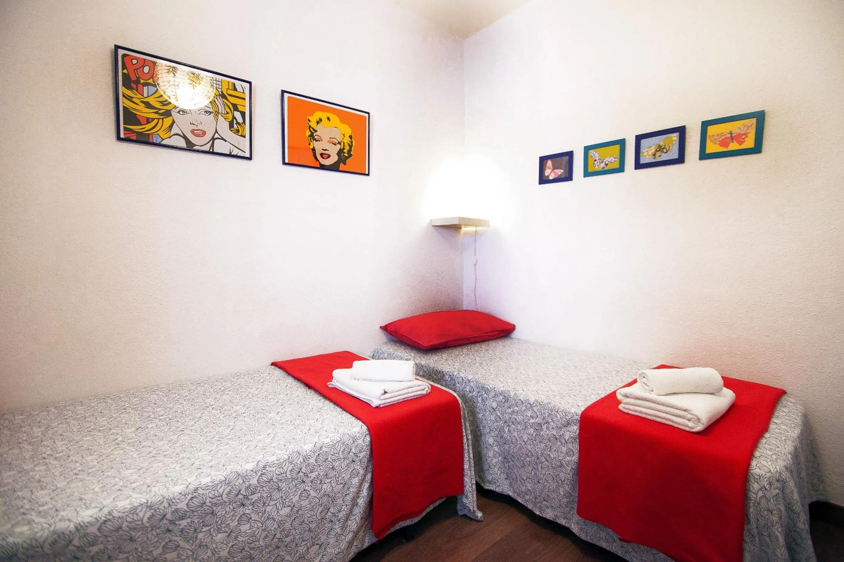 Bed in Casa Tortilla Sagrada Familia