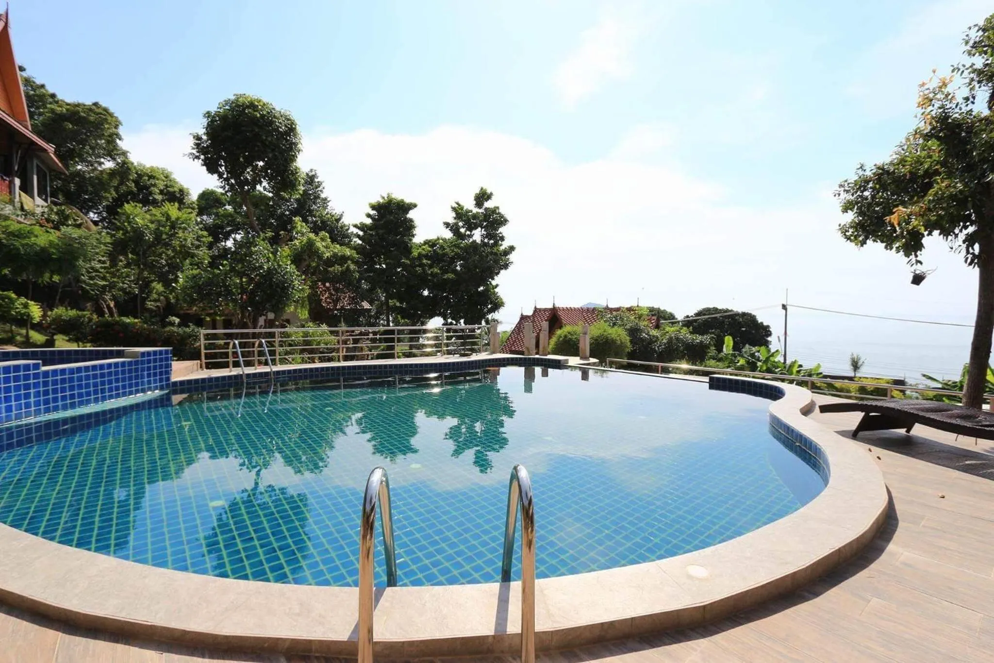 Swimming pool in Sea Rock Resort