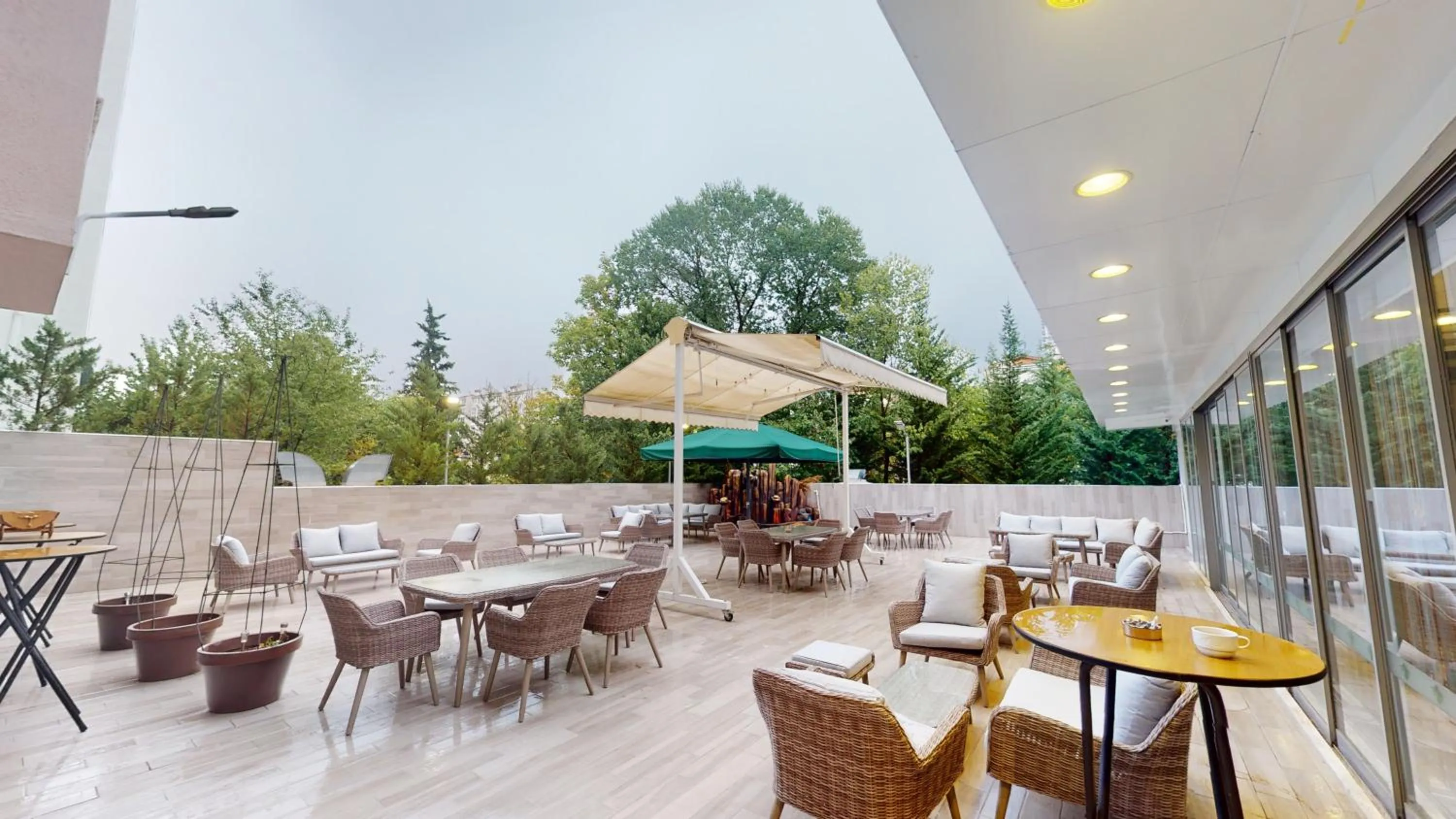 Restaurant/places to eat in Mimi Hotel Ankara