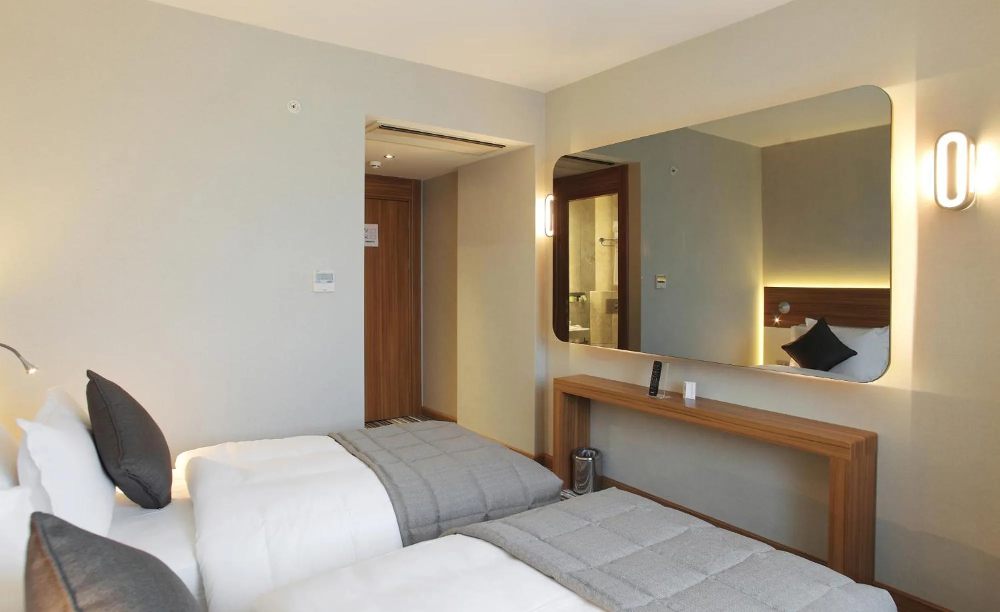 Photo of the whole room, Bed in Mimi Hotel Ankara