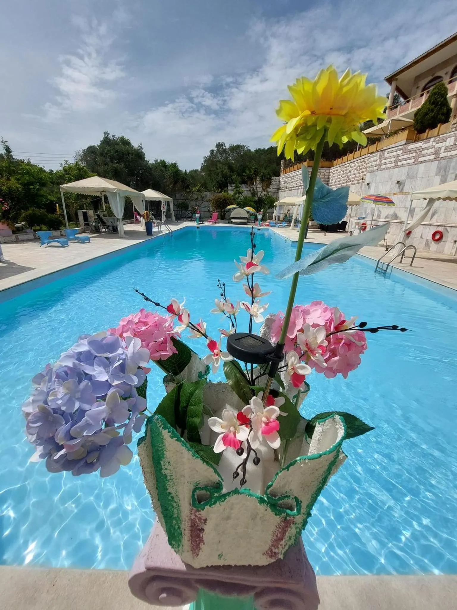Swimming pool in Paco's Resort Holiday Flats