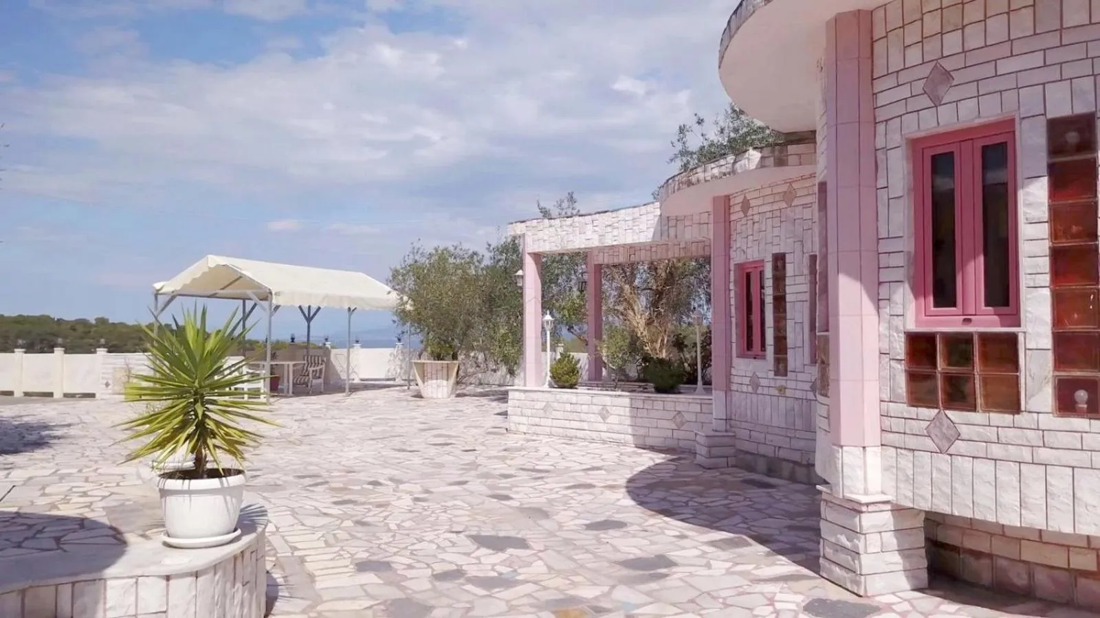 Patio in Paco's Resort Holiday Flats