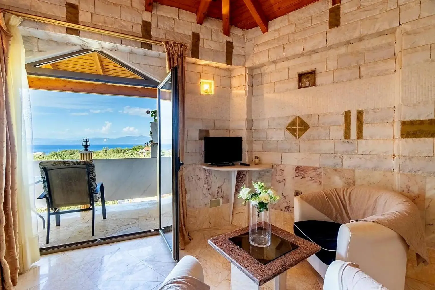 Patio in Paco's Resort Holiday Flats