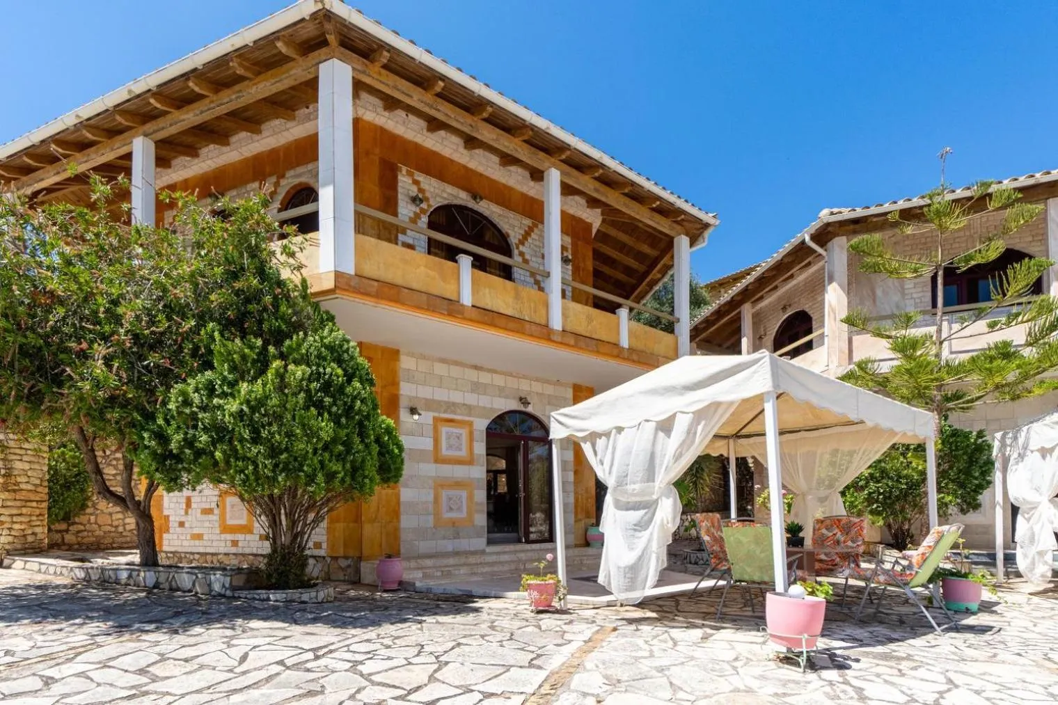 Property building in Paco's Resort Holiday Flats