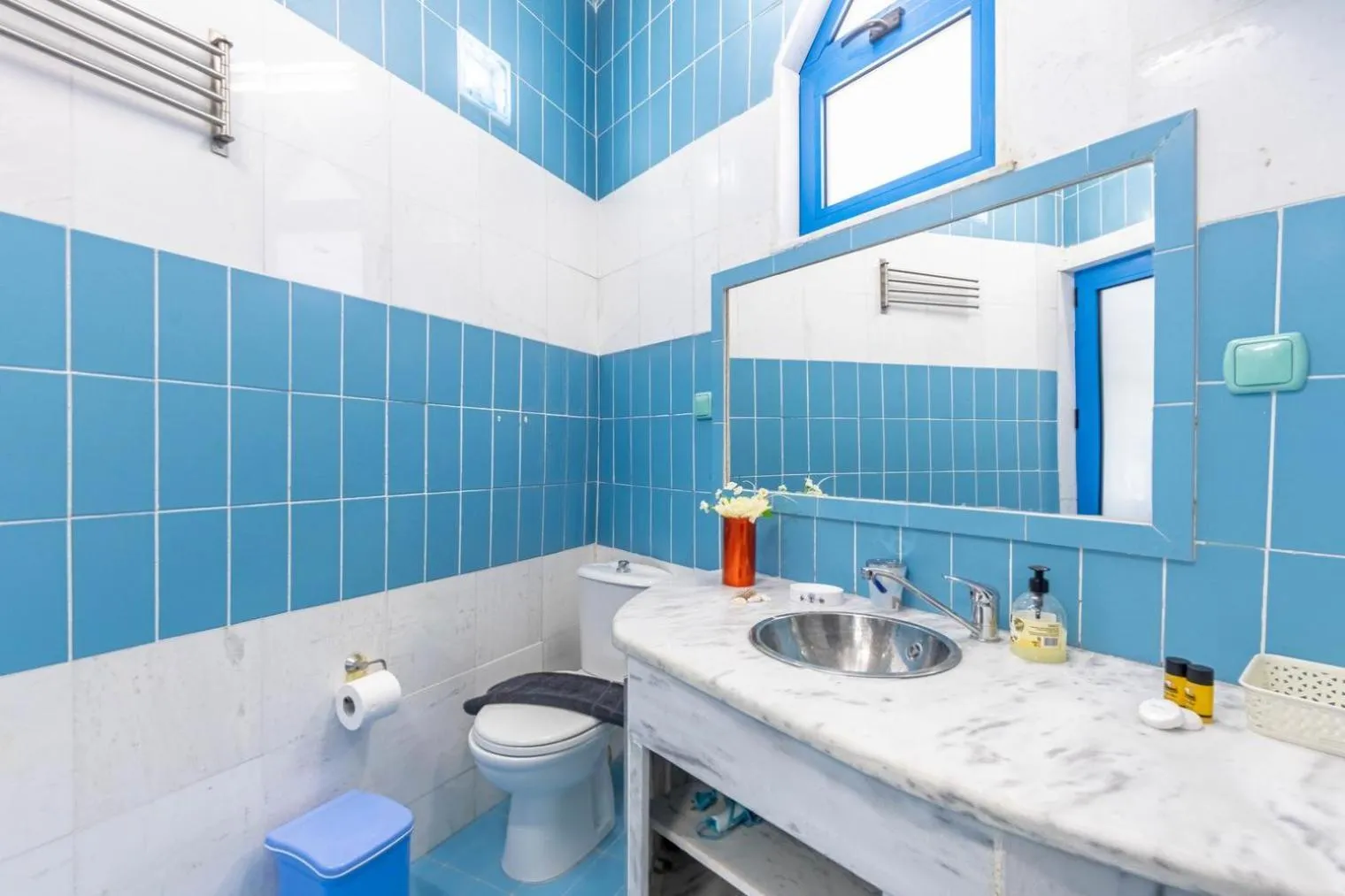 Shower in Paco's Resort Holiday Flats