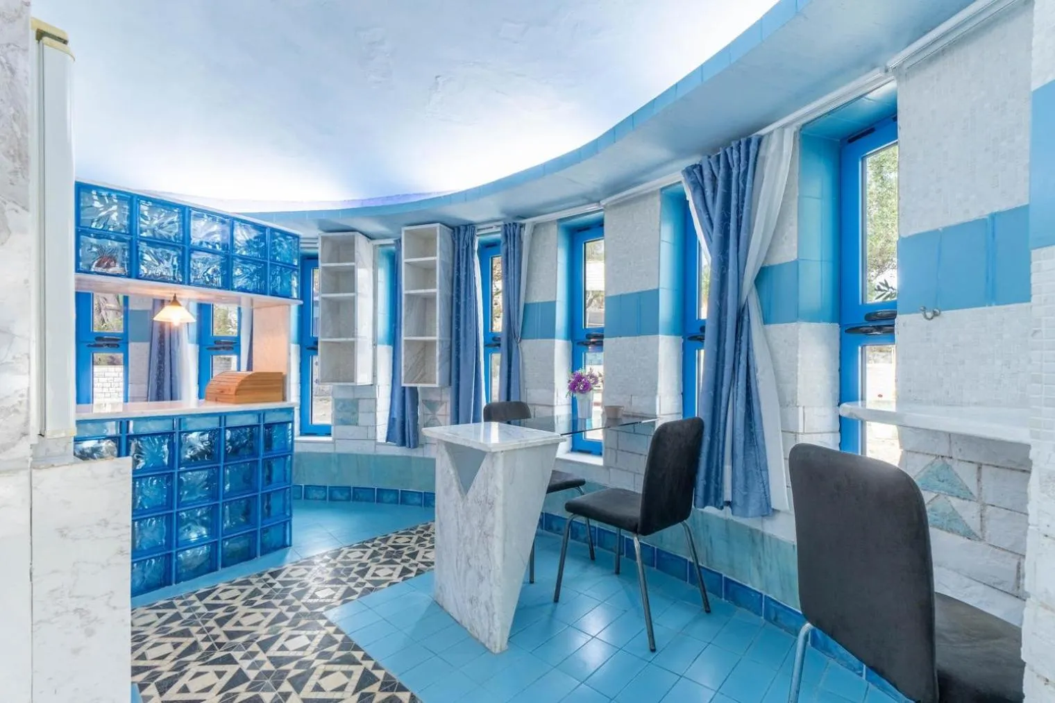 Coffee/tea facilities in Paco's Resort Holiday Flats