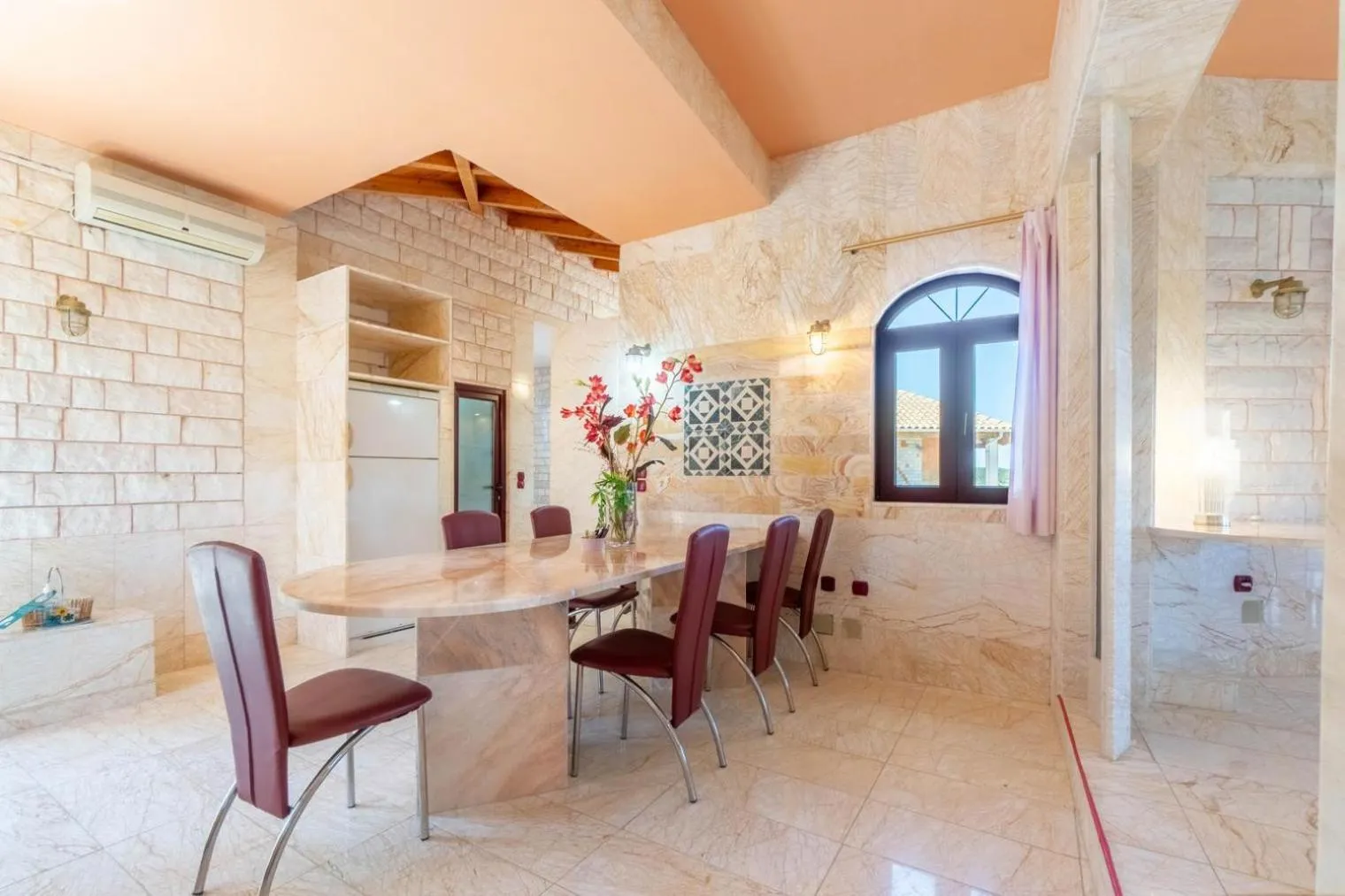 Dining area in Paco's Resort Holiday Flats