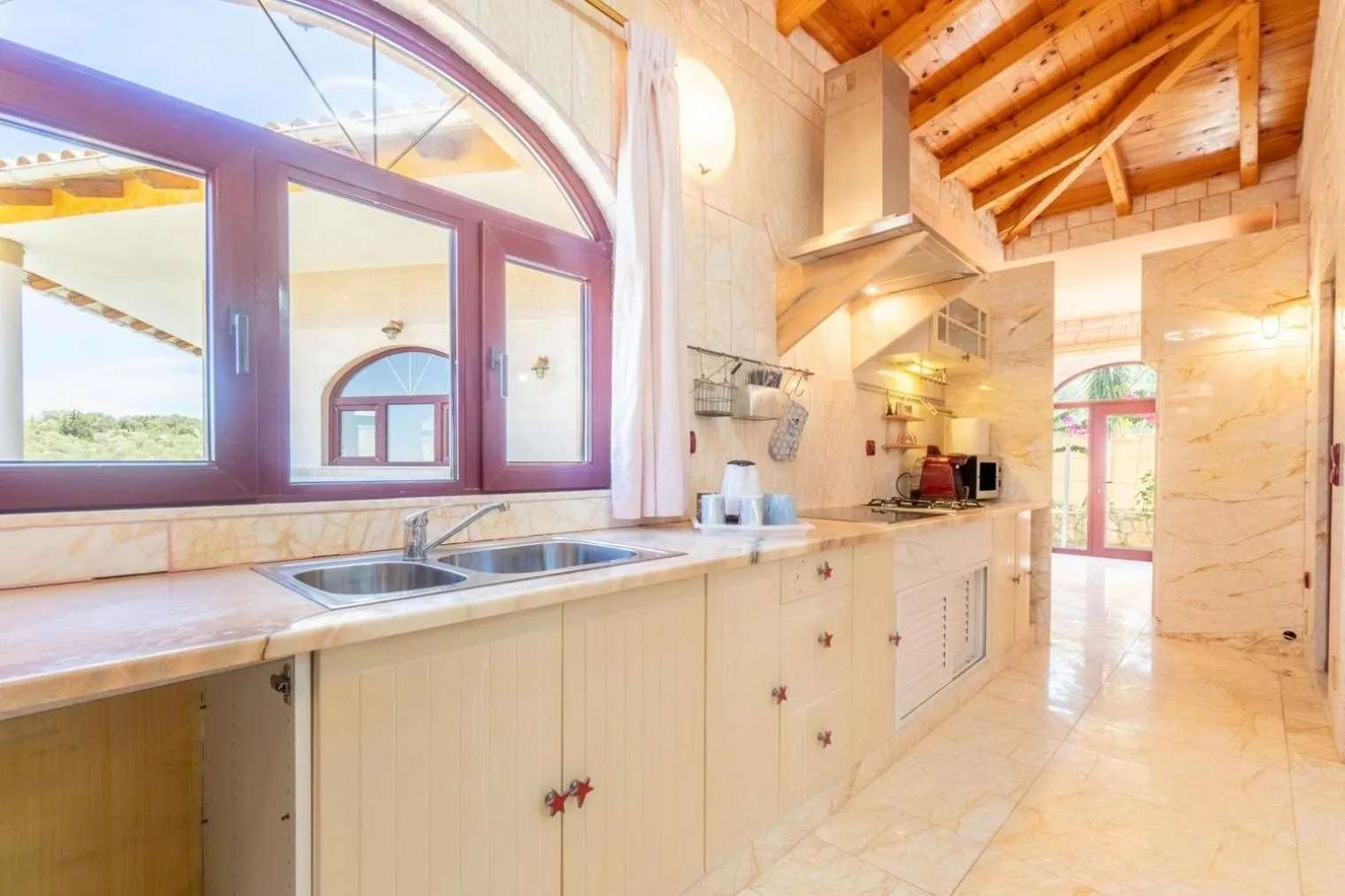 Kitchen or kitchenette in Paco's Resort Holiday Flats