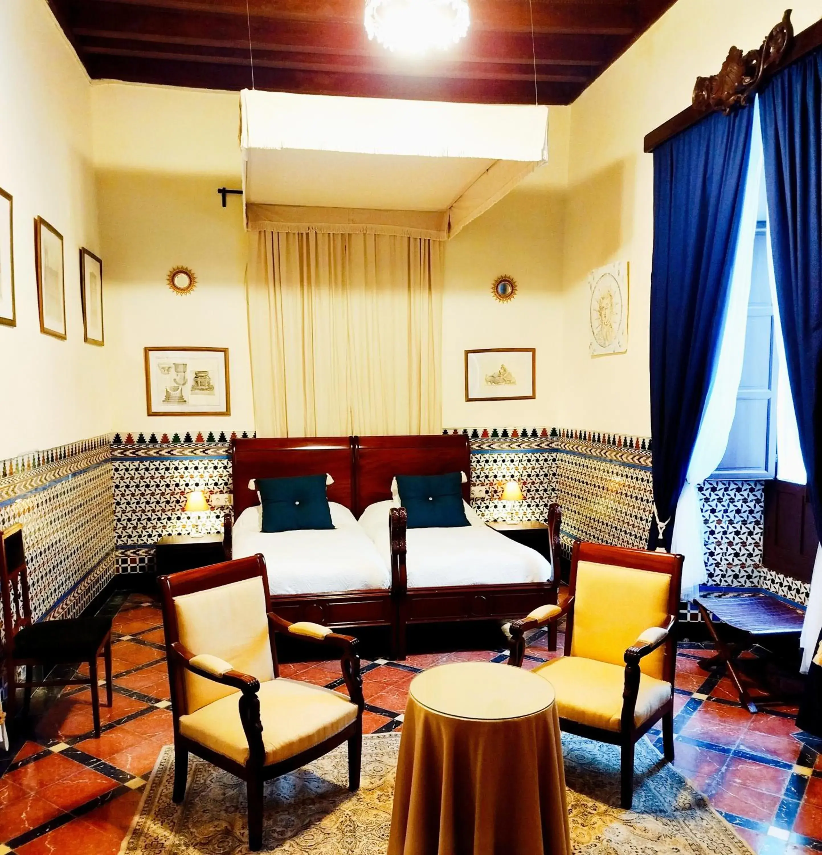 Large Twin Room in Casa Palacio Domus Astigi Large Twin Room in Casa Palacio Domus Astigi
