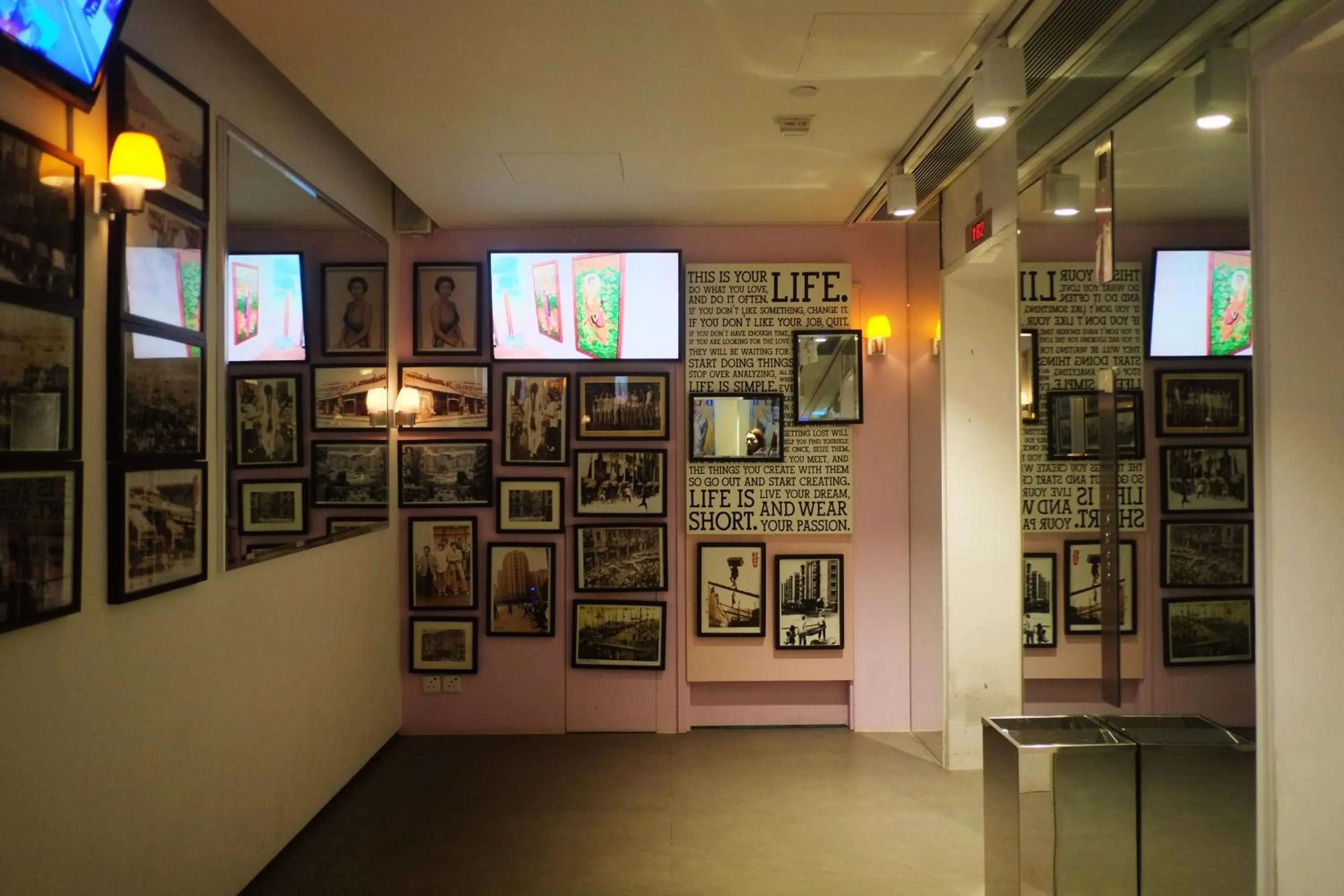 Lobby or reception in Mini Hotel Causeway Bay