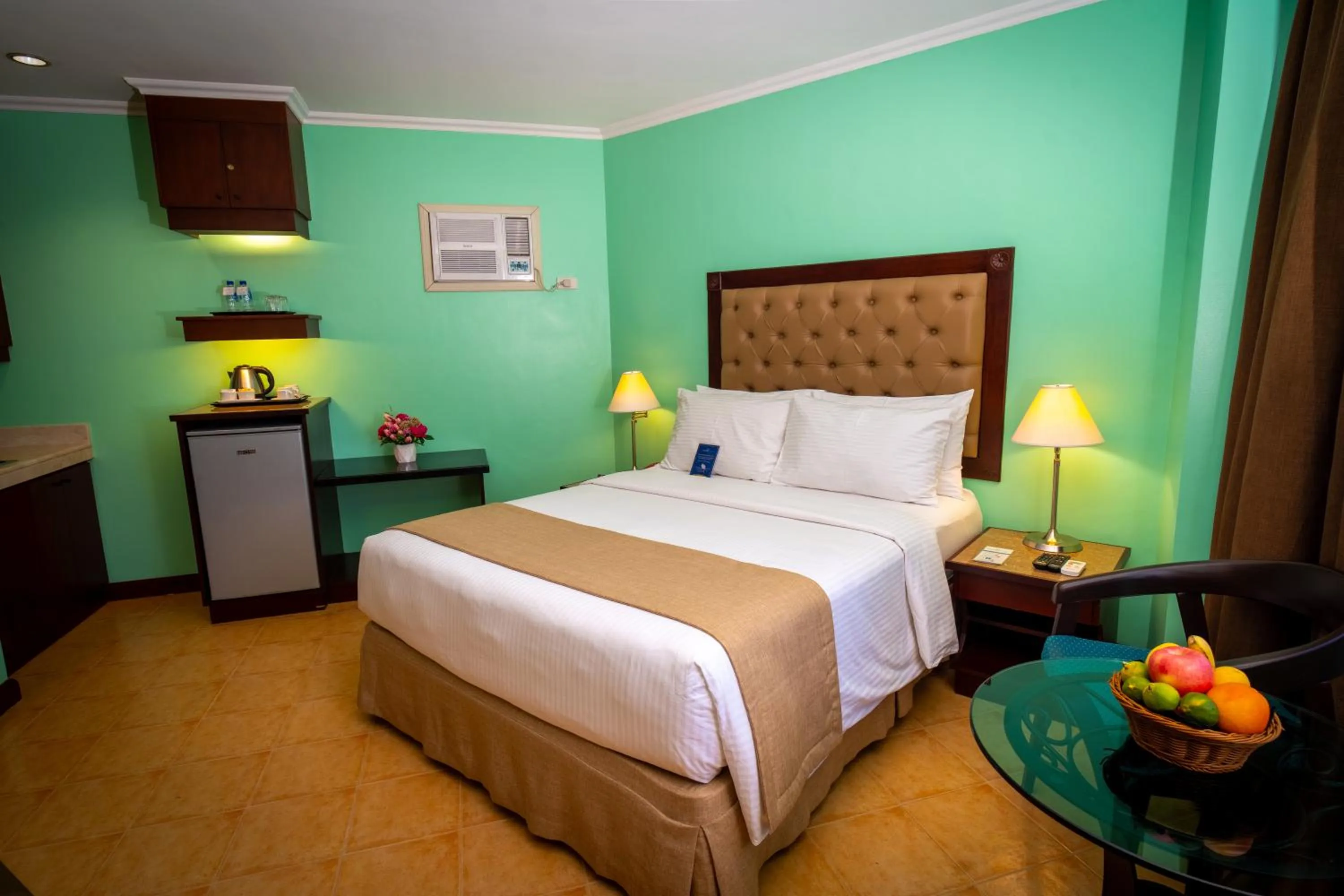 Bedroom, Bed in Royal Bellagio Hotel