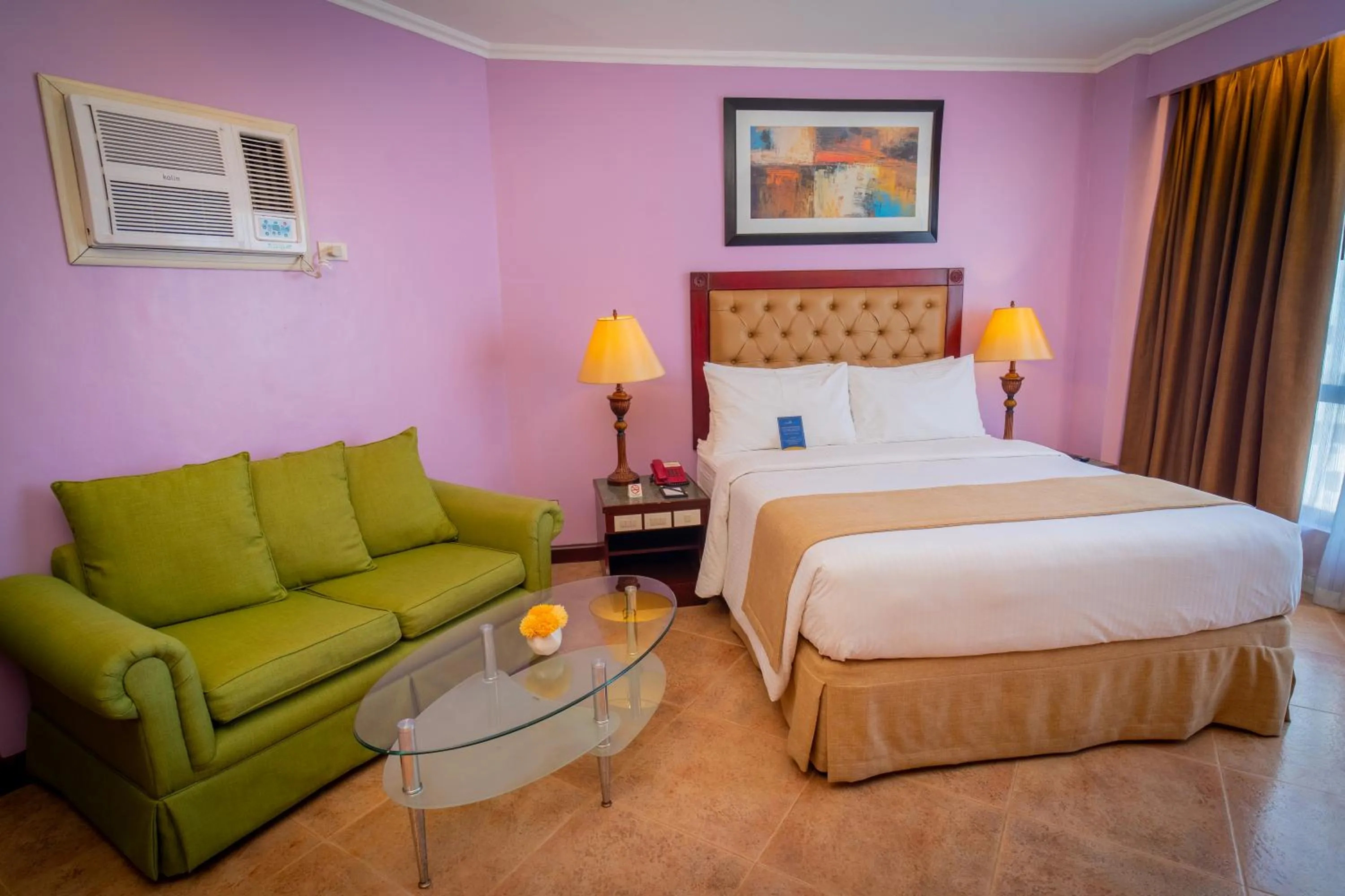 Bedroom, Bed in Royal Bellagio Hotel