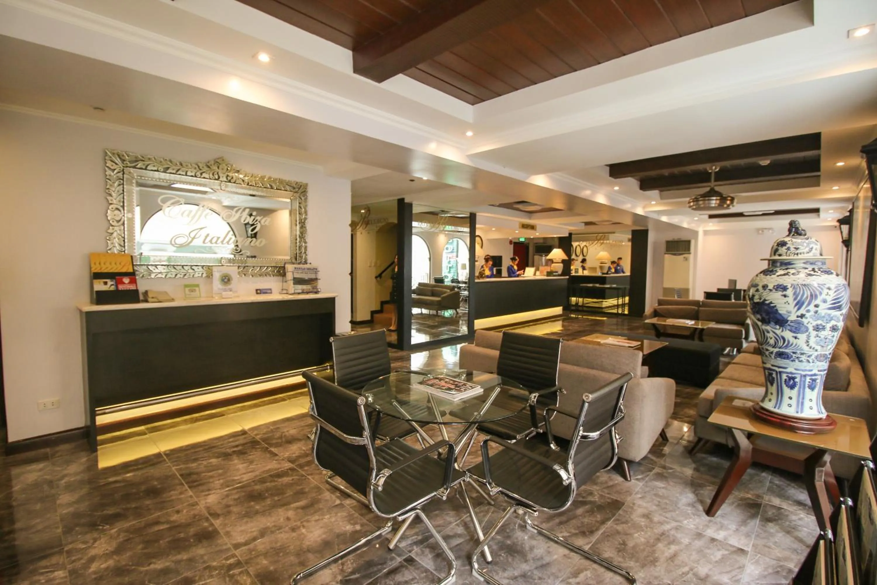 Lobby or reception in Royal Bellagio Hotel