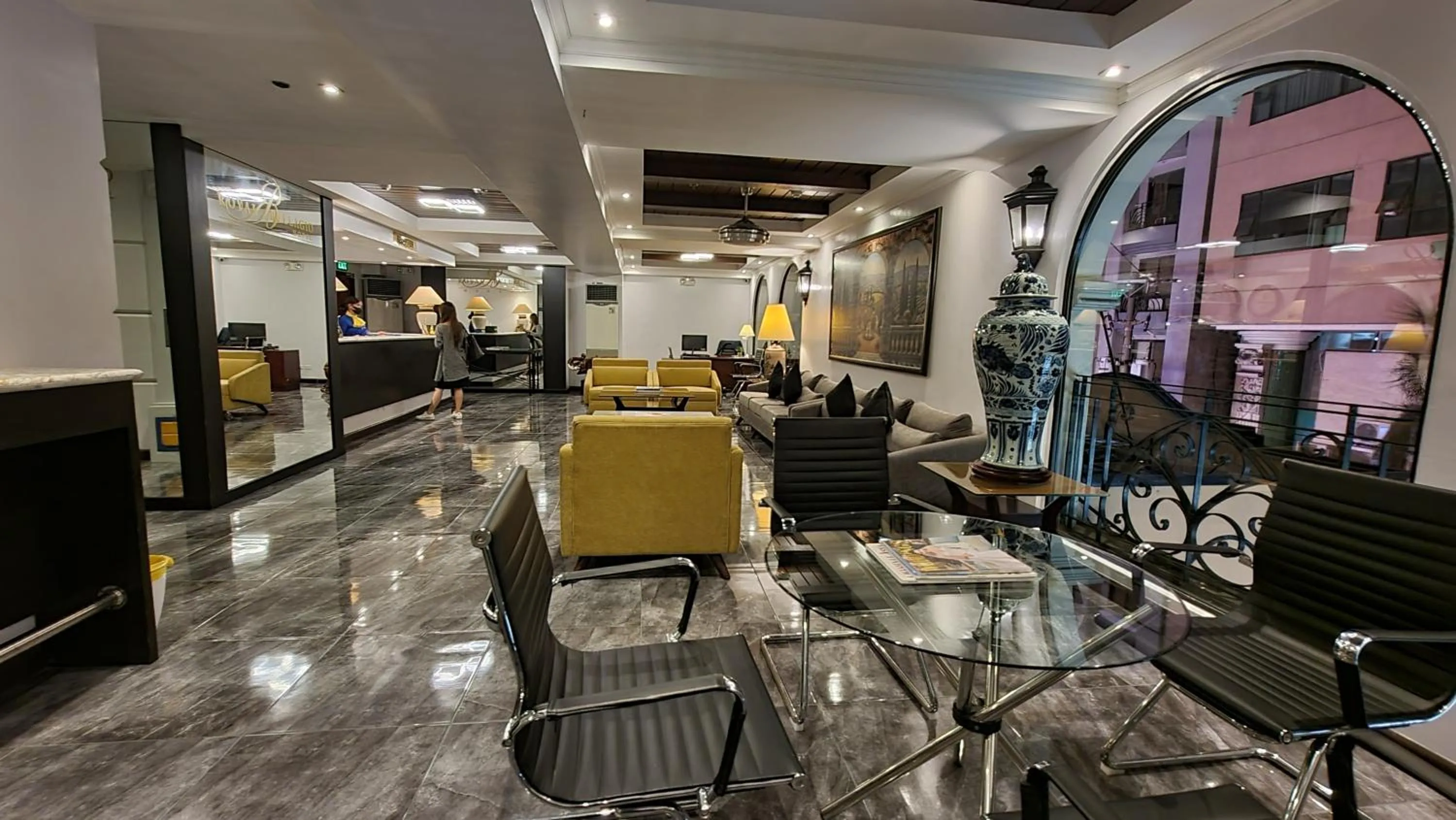 Lobby or reception in Royal Bellagio Hotel