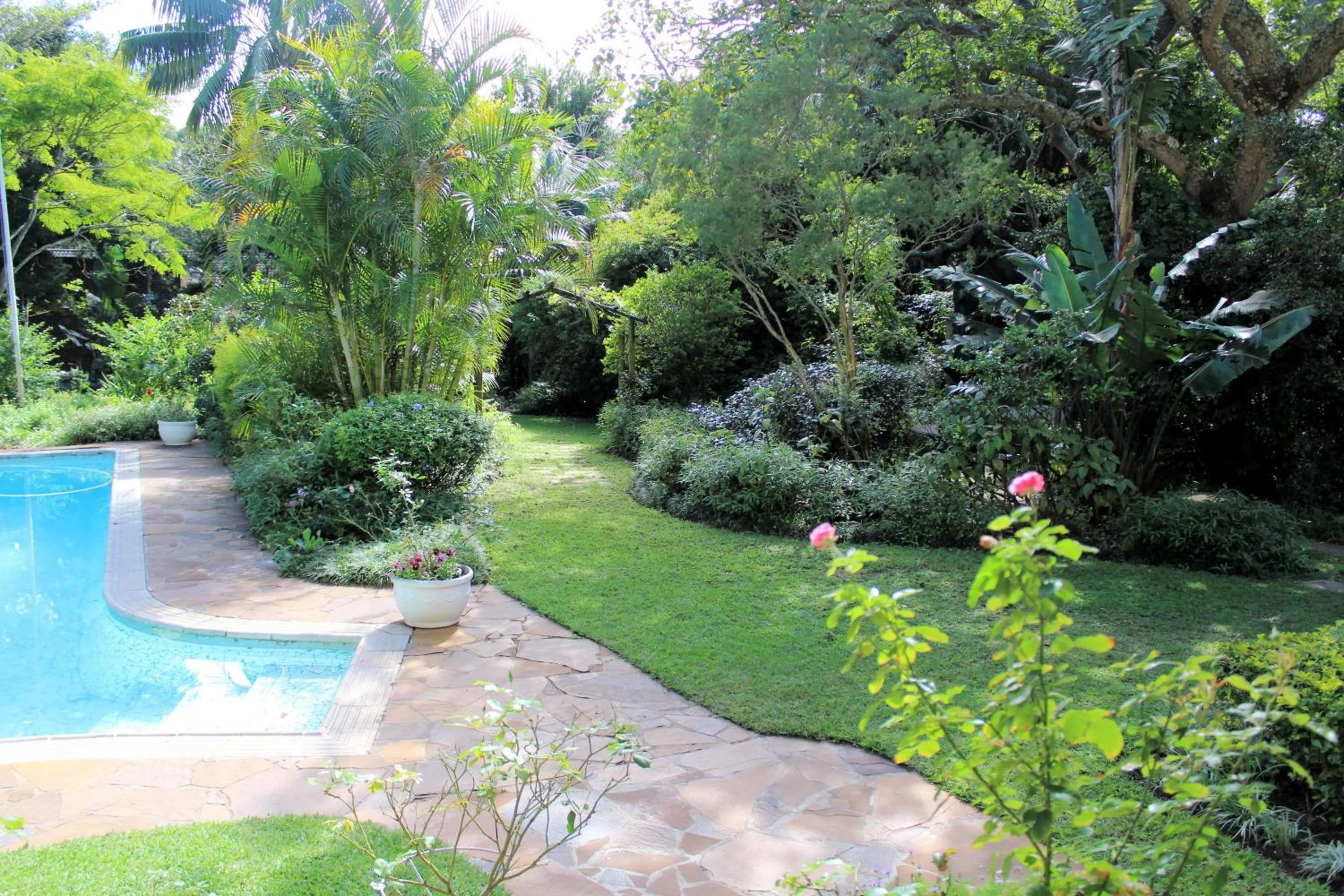 Garden view in Hacklewood Hill Country House