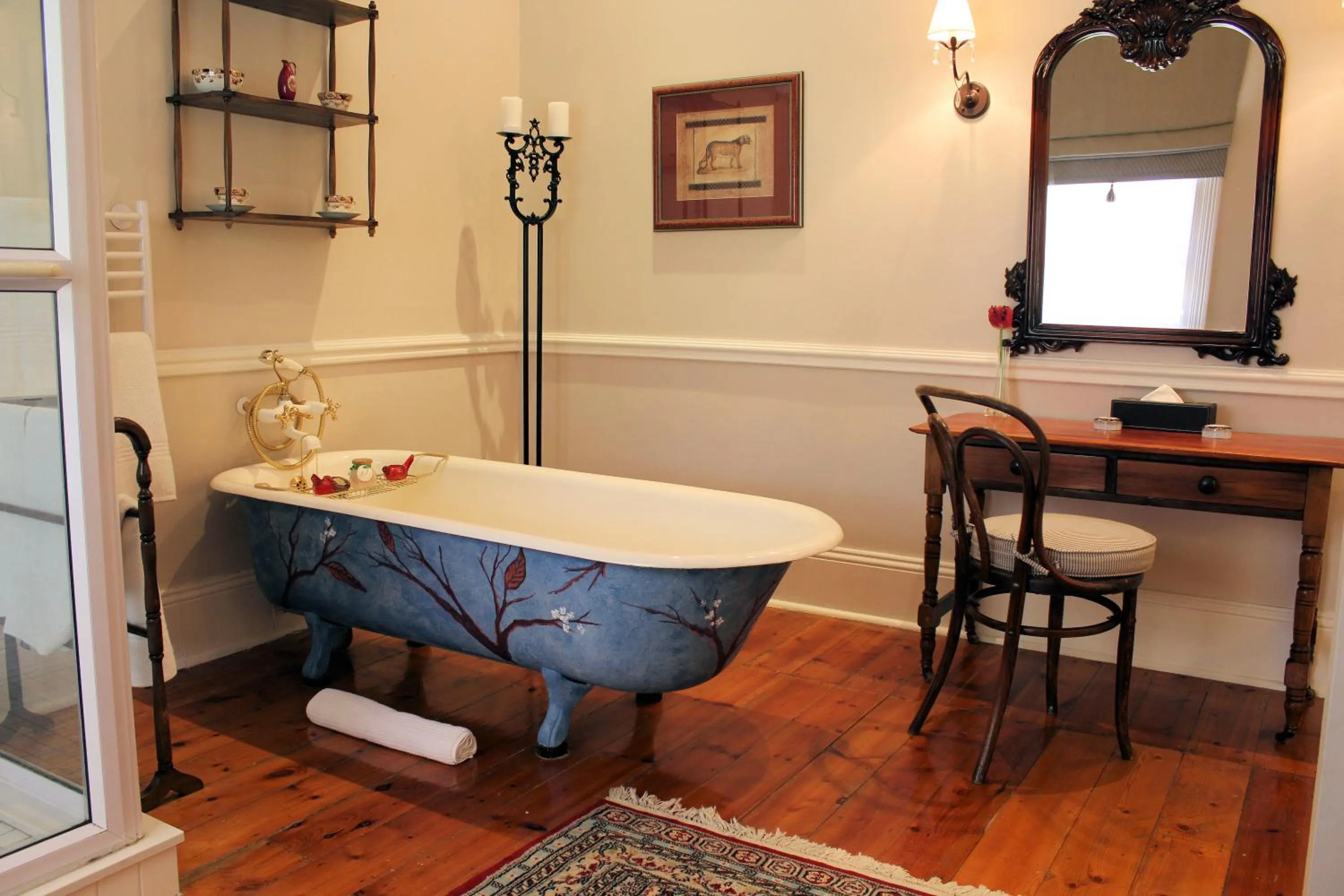 Bathroom in Hacklewood Hill Country House