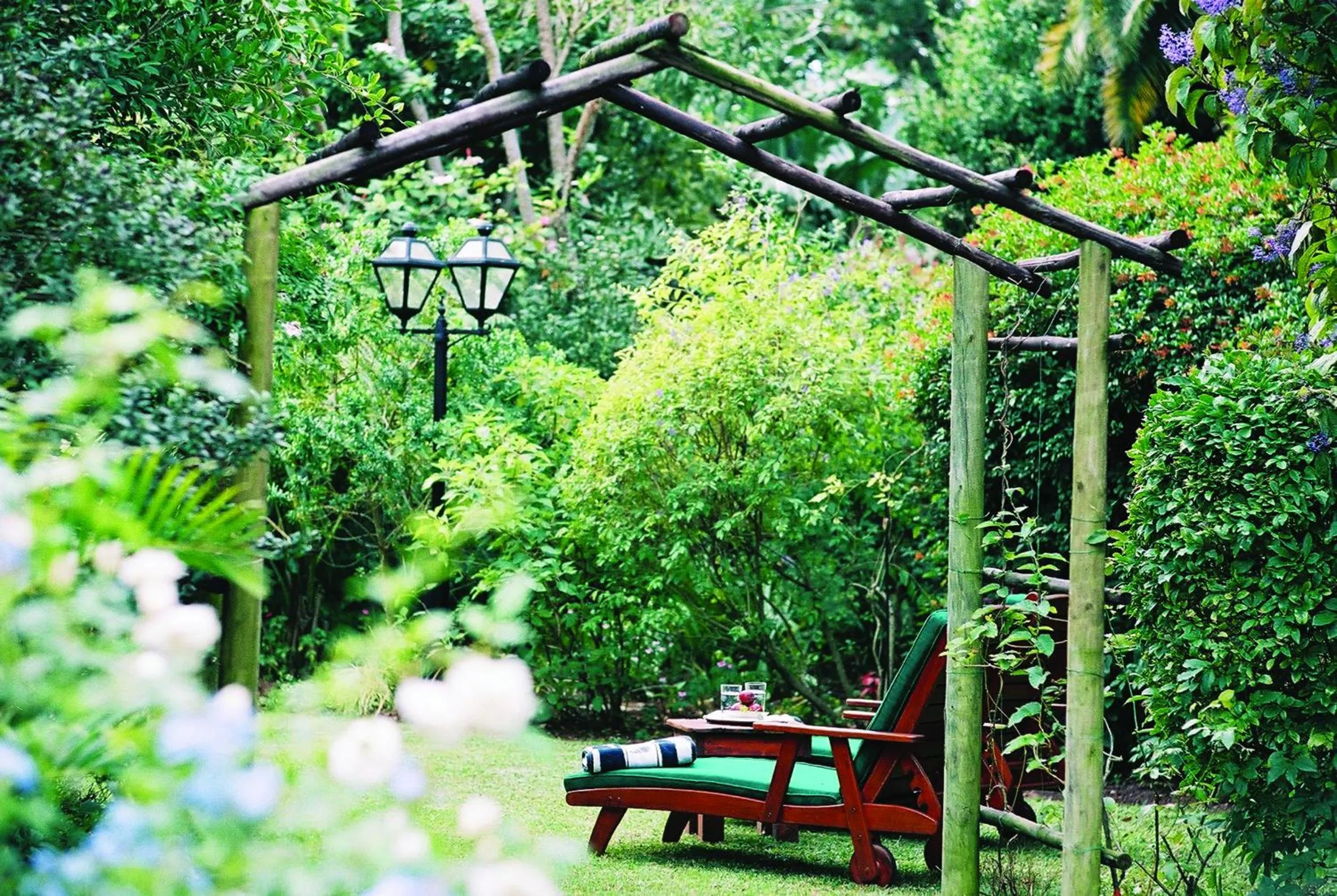 Spring in Hacklewood Hill Country House