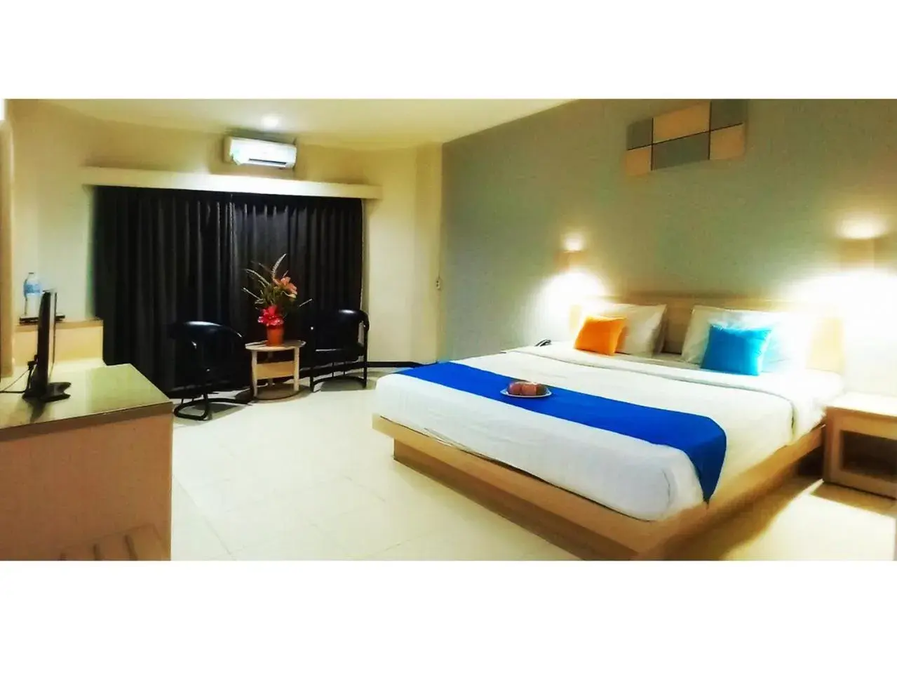 Deluxe Double Room in Merpati Hotel Deluxe Double Room in Merpati Hotel