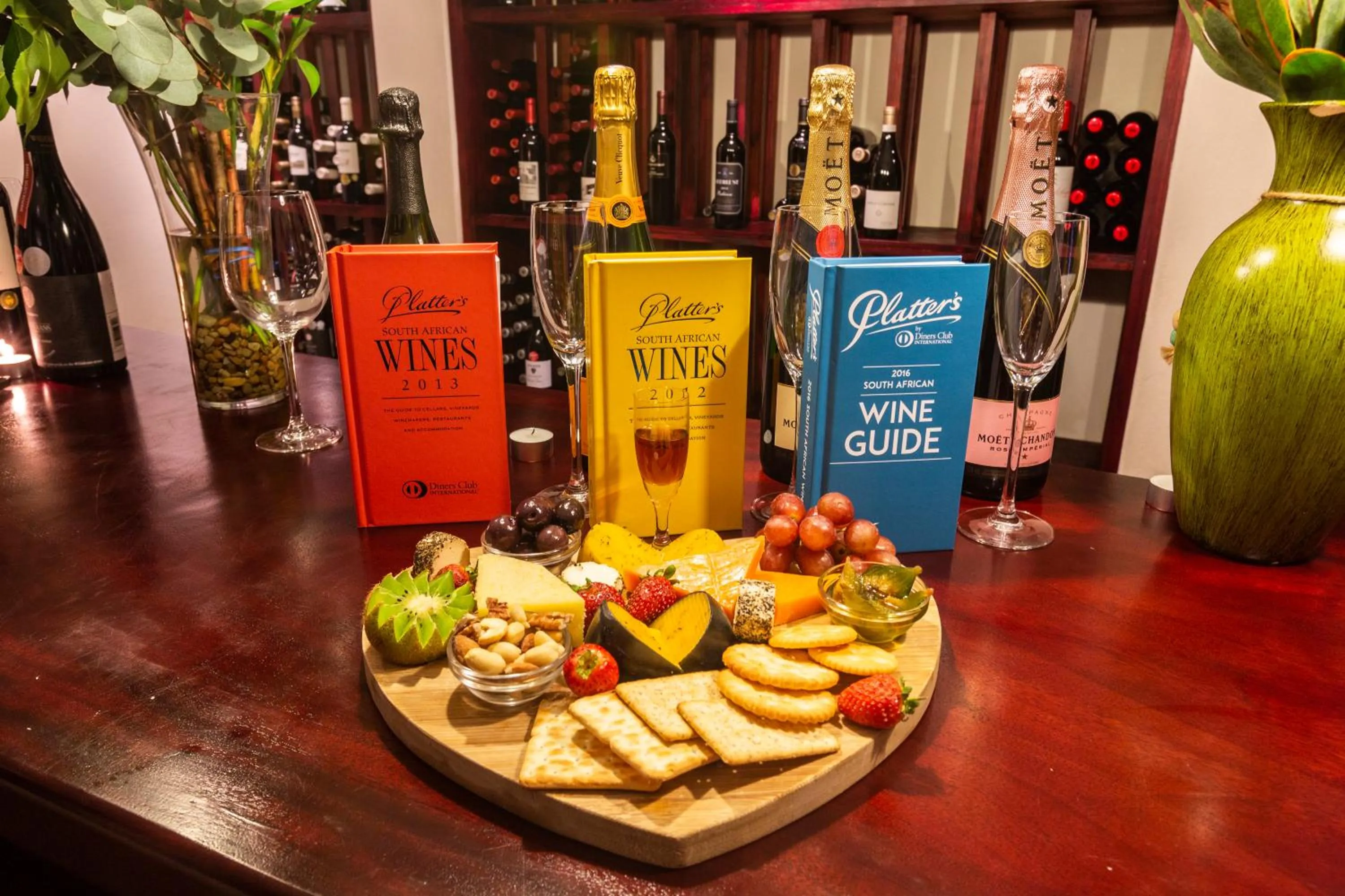 Food and drinks in The Sands @ St Francis