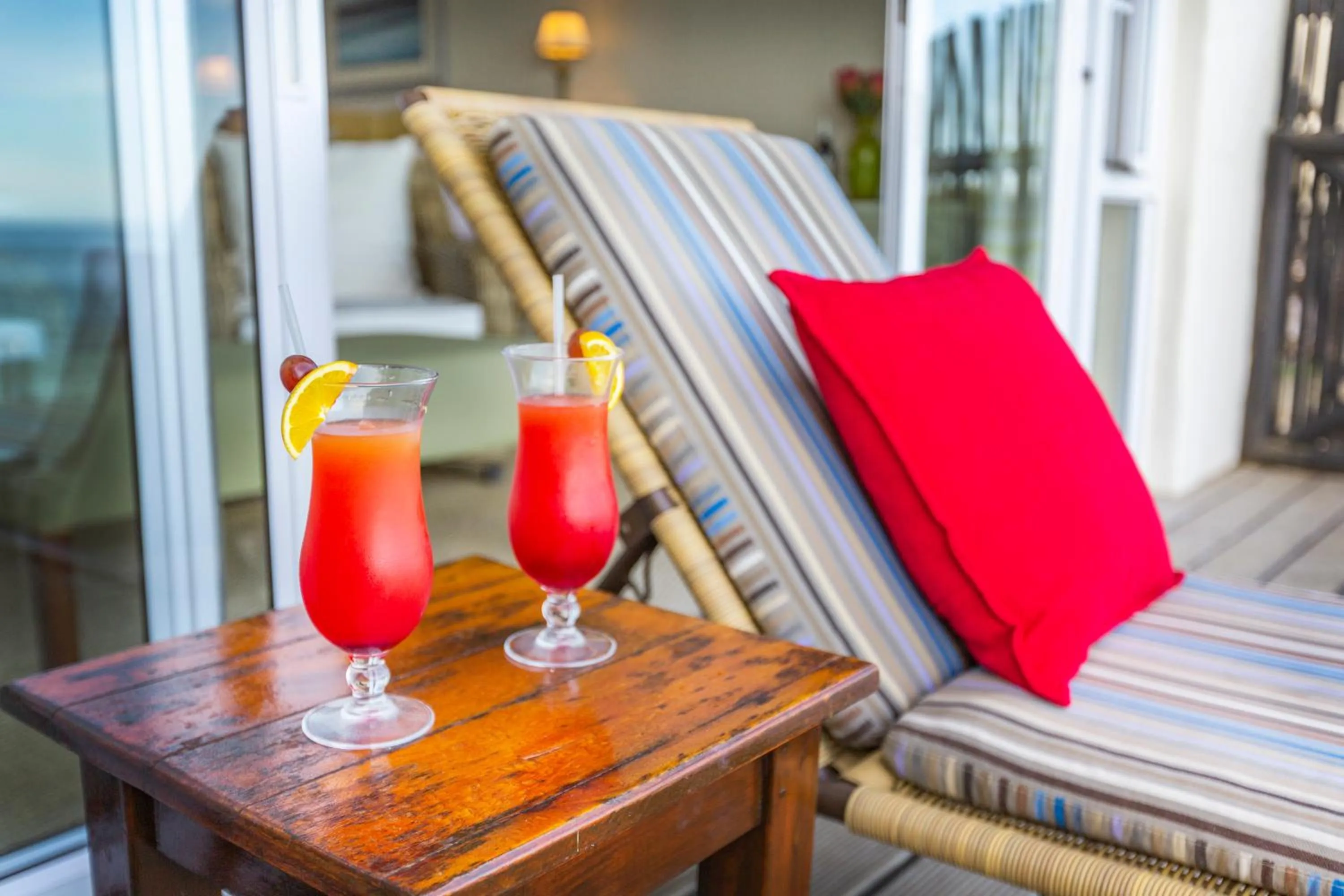 Drinks in The Sands @ St Francis