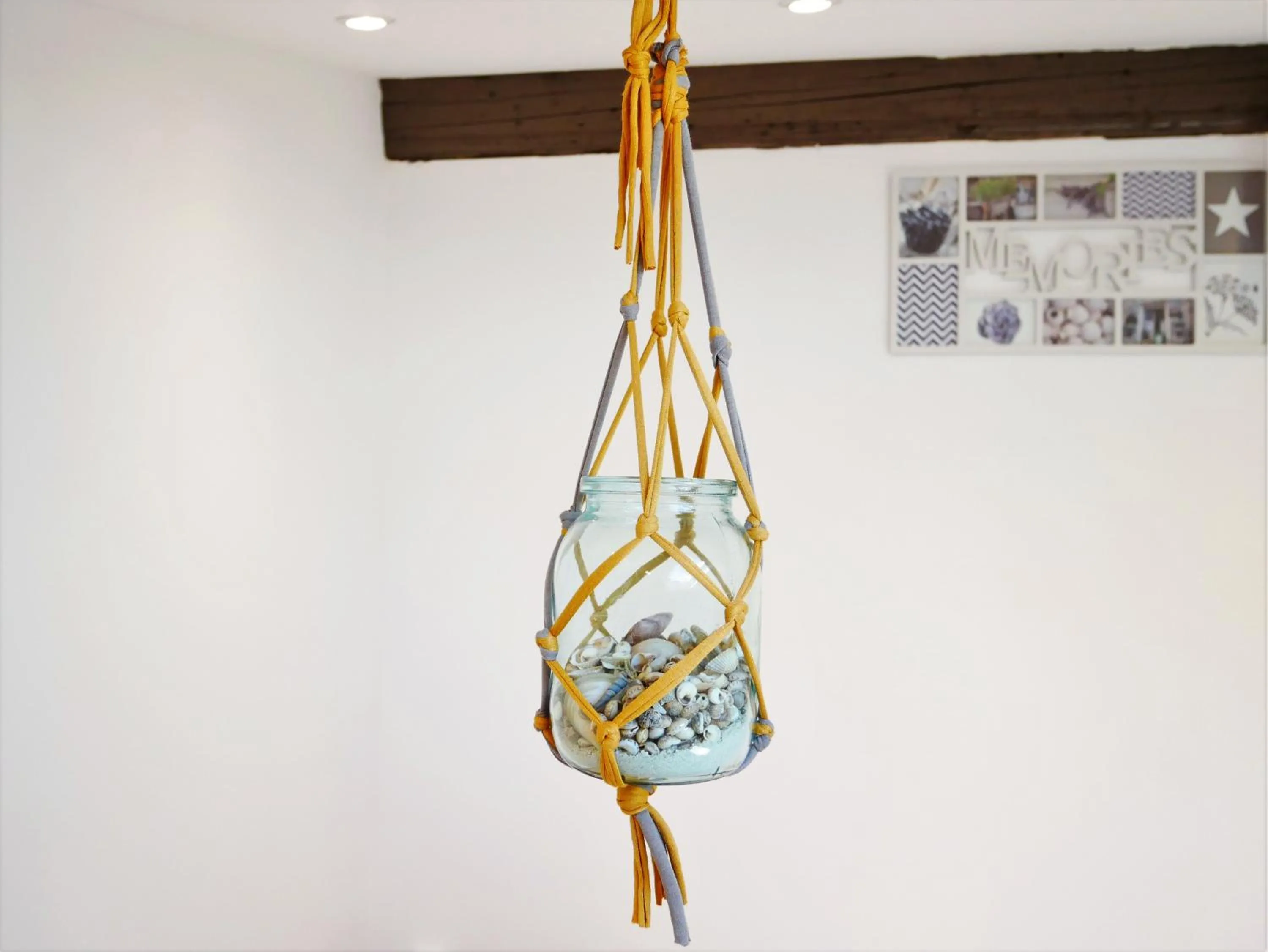 Decorative detail in le Travertin