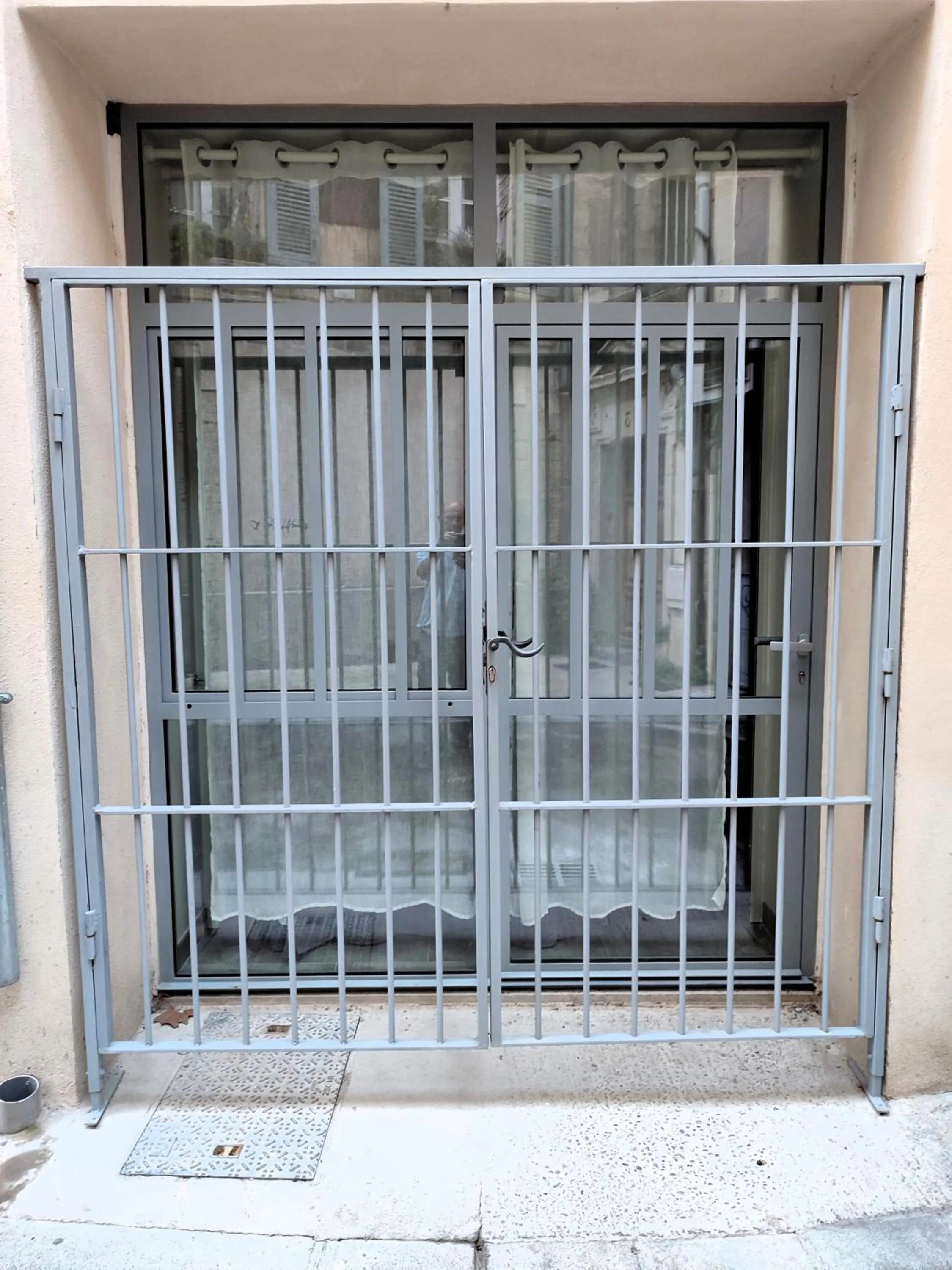 Street view in le Travertin