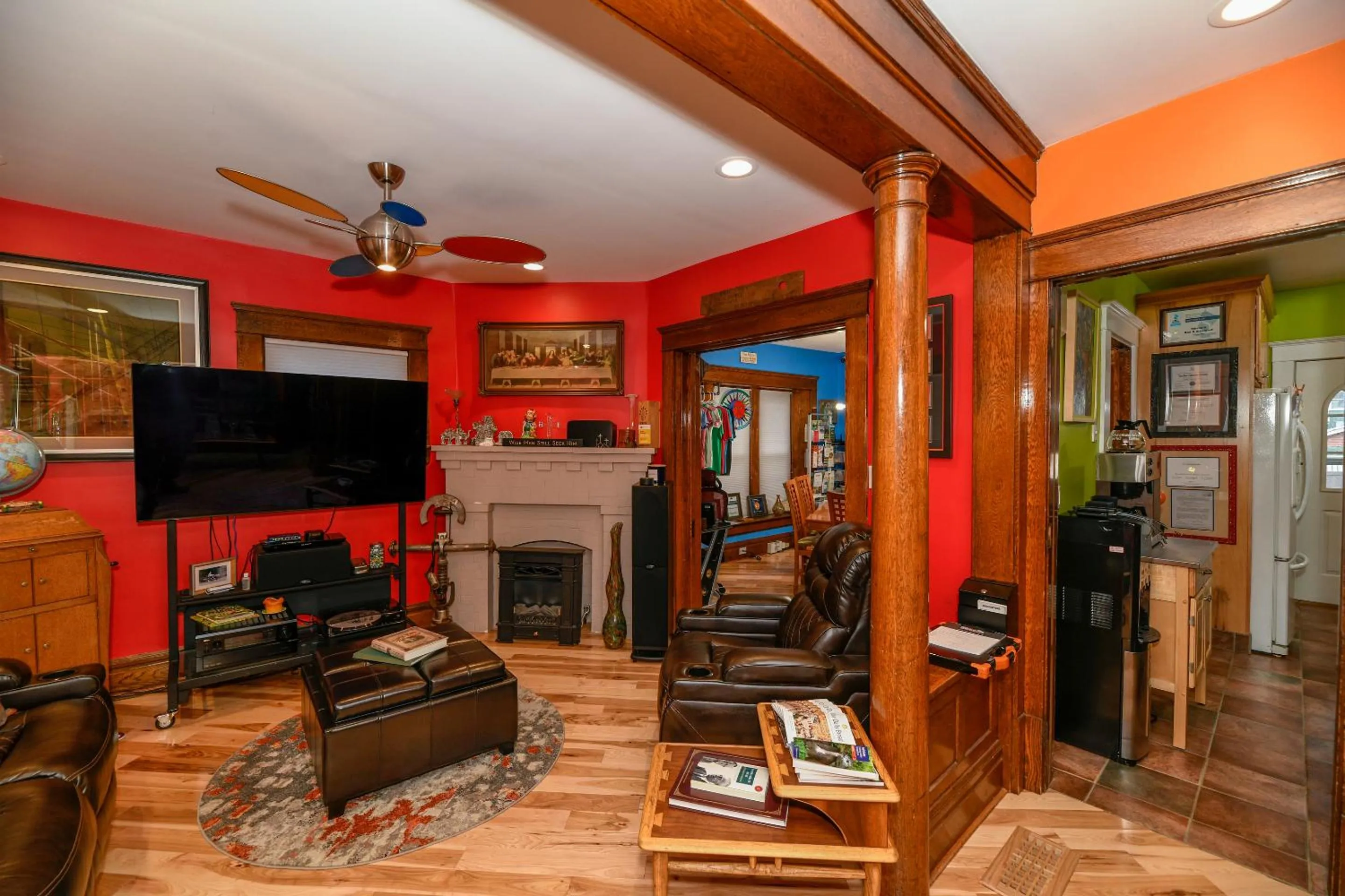 Communal lounge/ TV room in Berrodin Bed & Breakfast