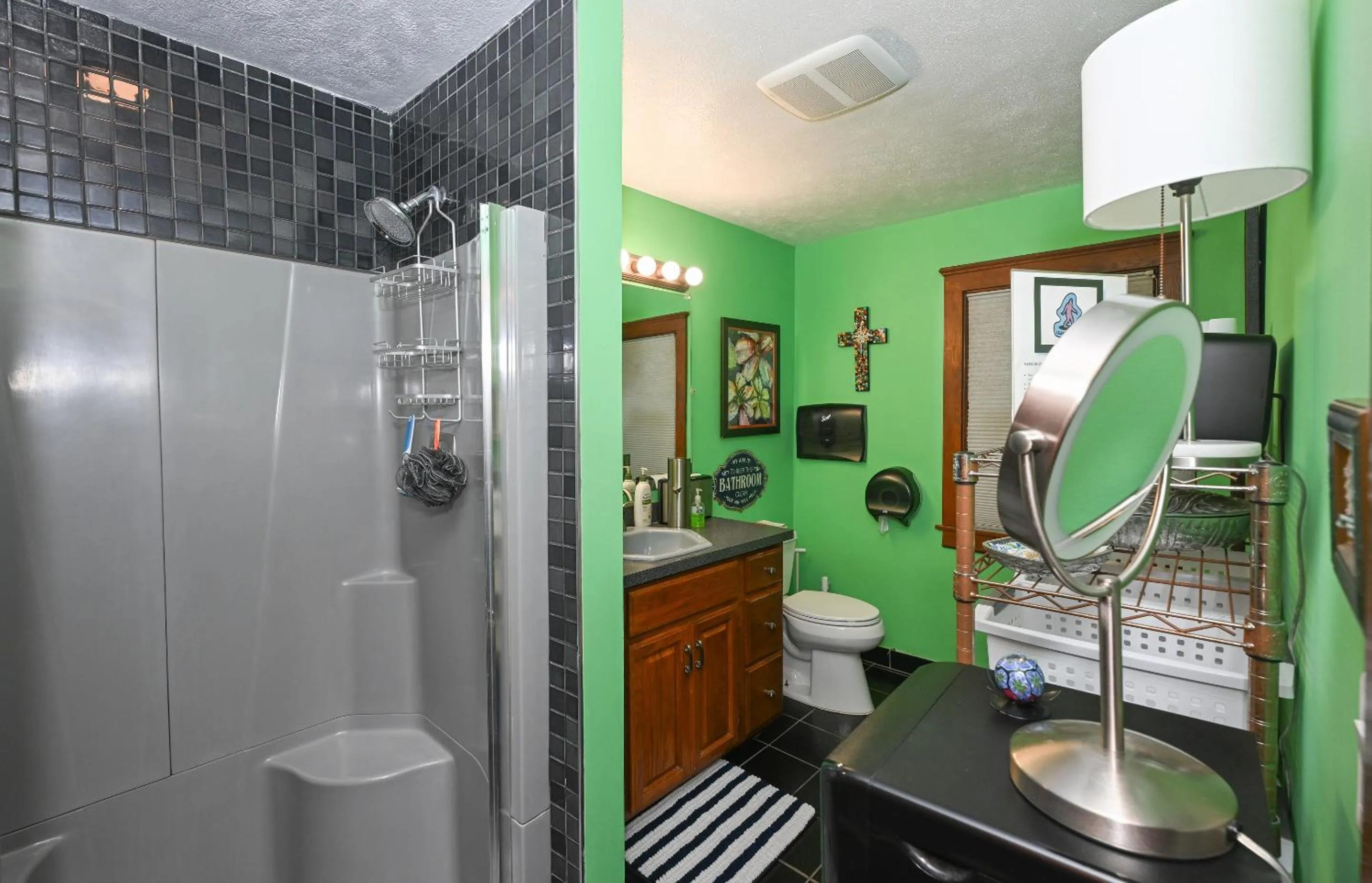 Shower in Berrodin Bed & Breakfast