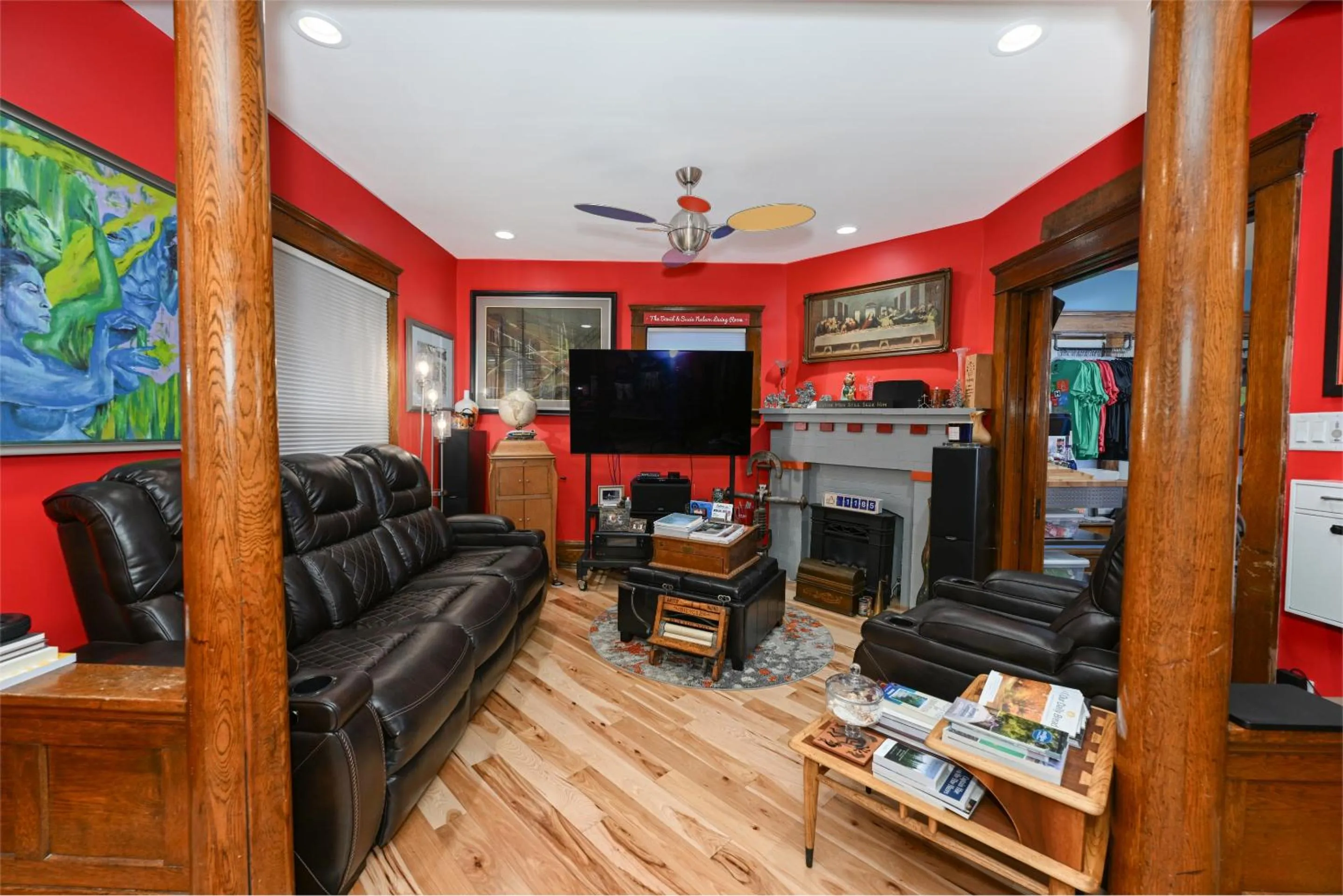 Communal lounge/ TV room in Berrodin Bed & Breakfast