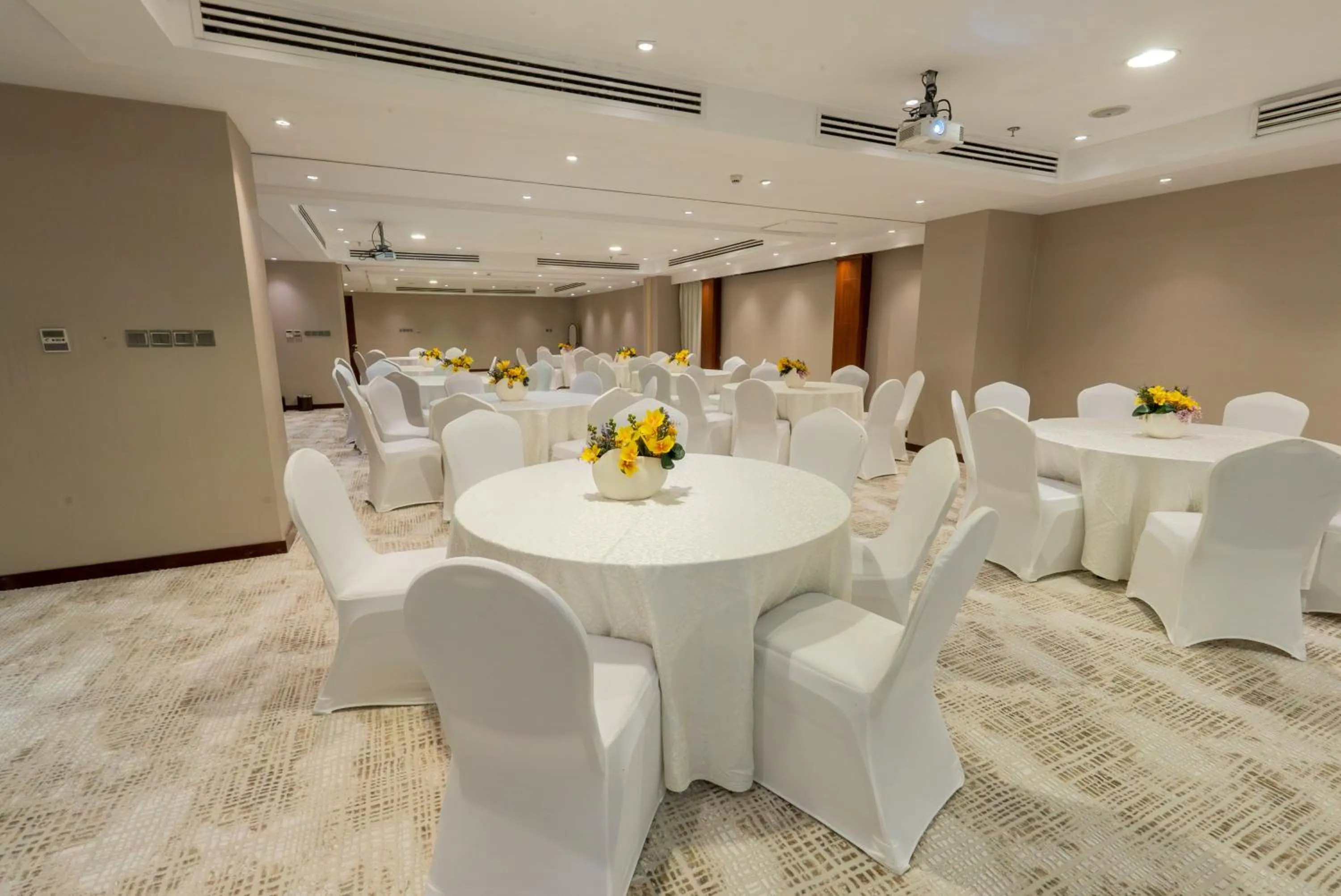 Meeting/conference room in Continent Sumou Hotel Al Khobar
