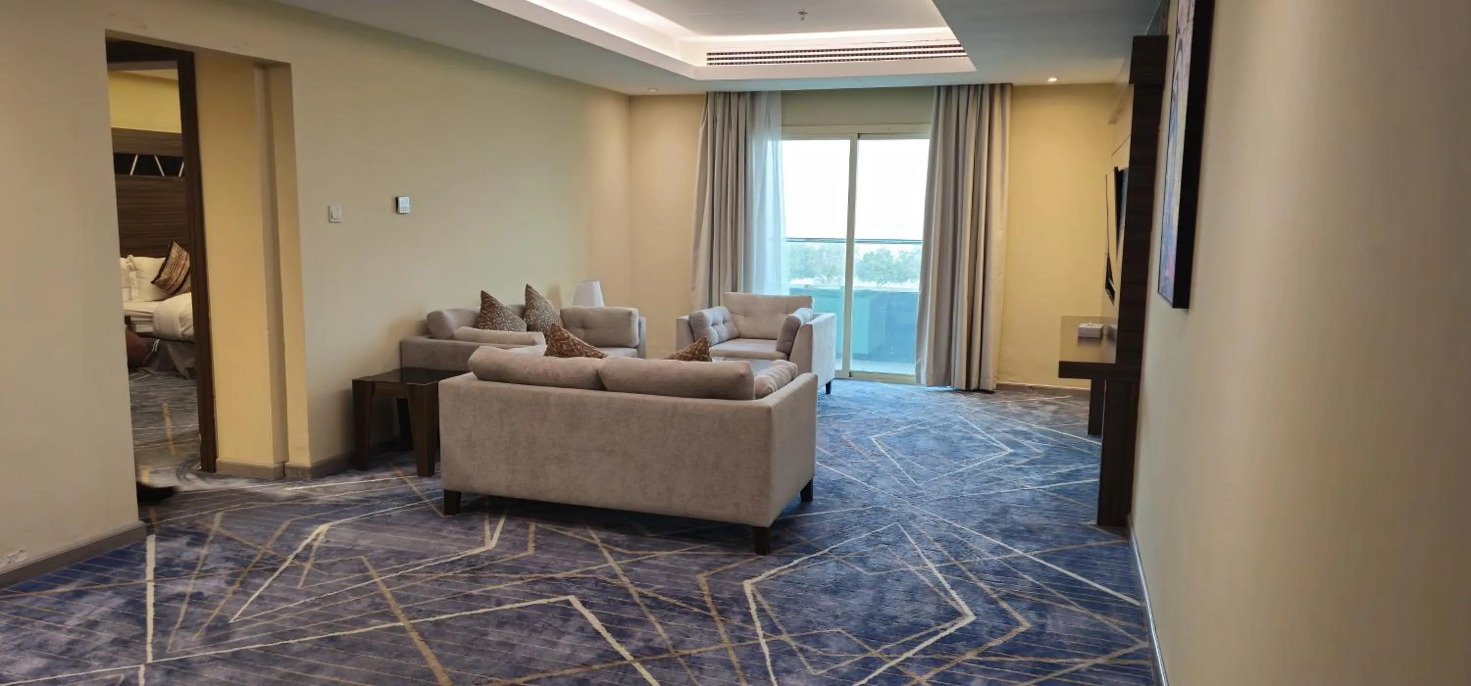 Seating area in Continent Sumou Hotel Al Khobar
