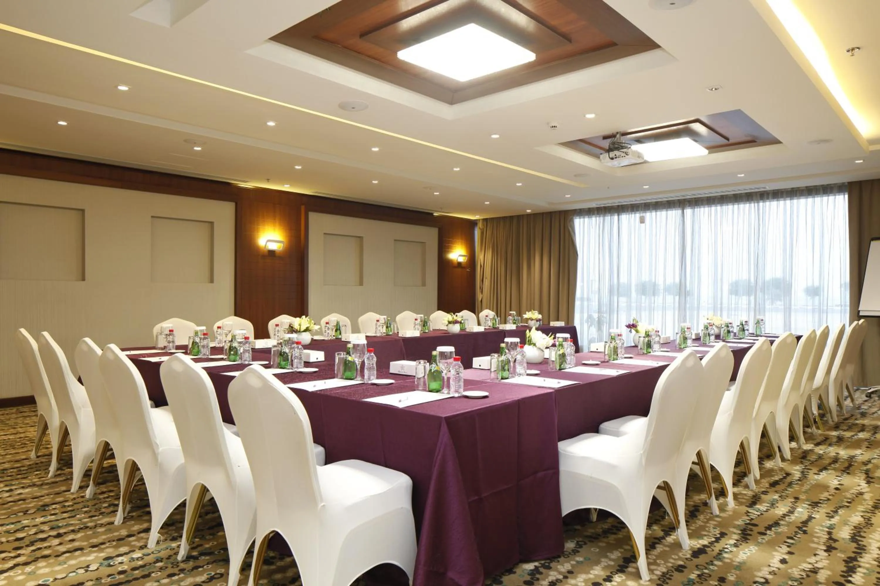 Business facilities in Continent Sumou Hotel Al Khobar