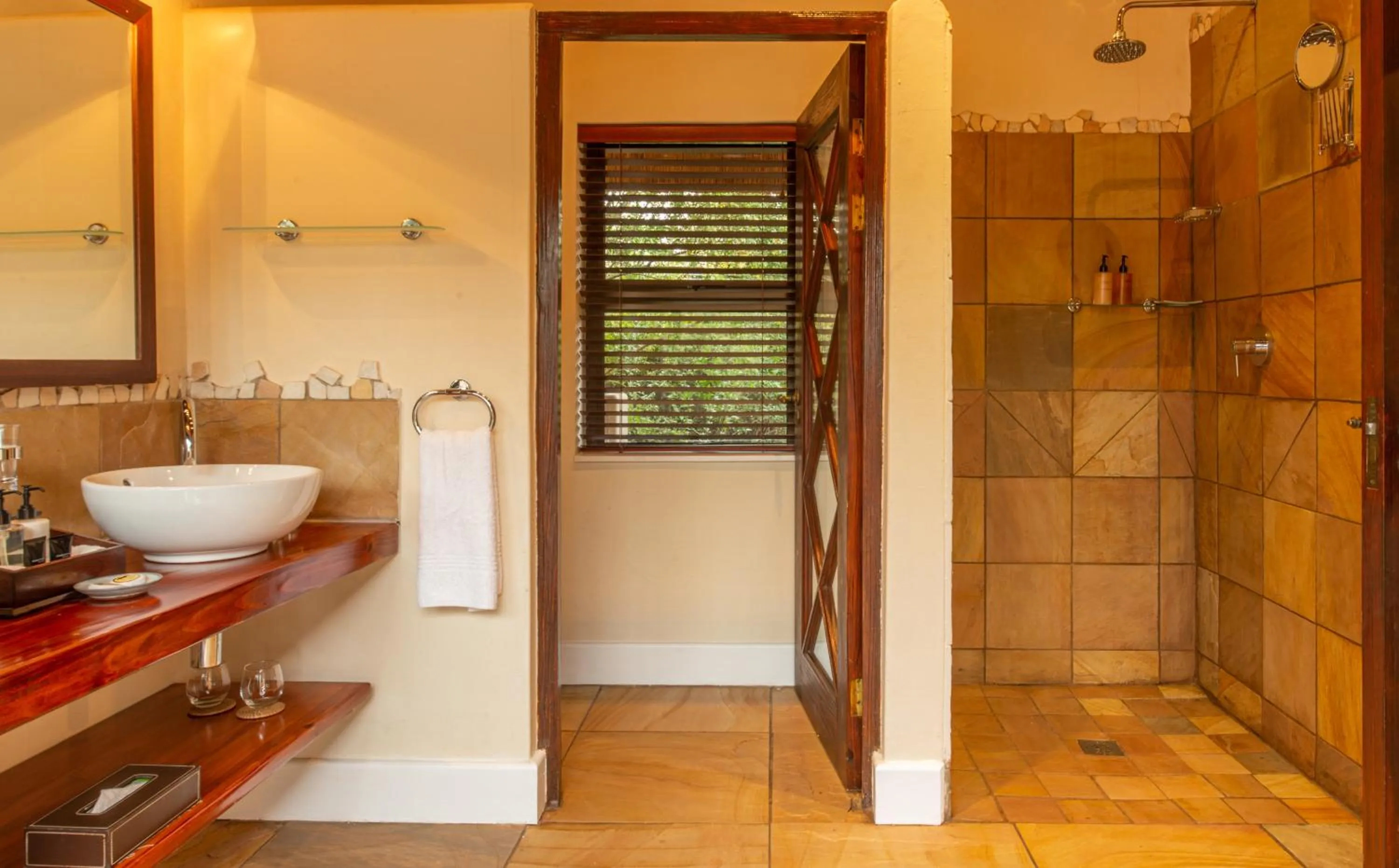 Bathroom in Pumba Private Game Reserve